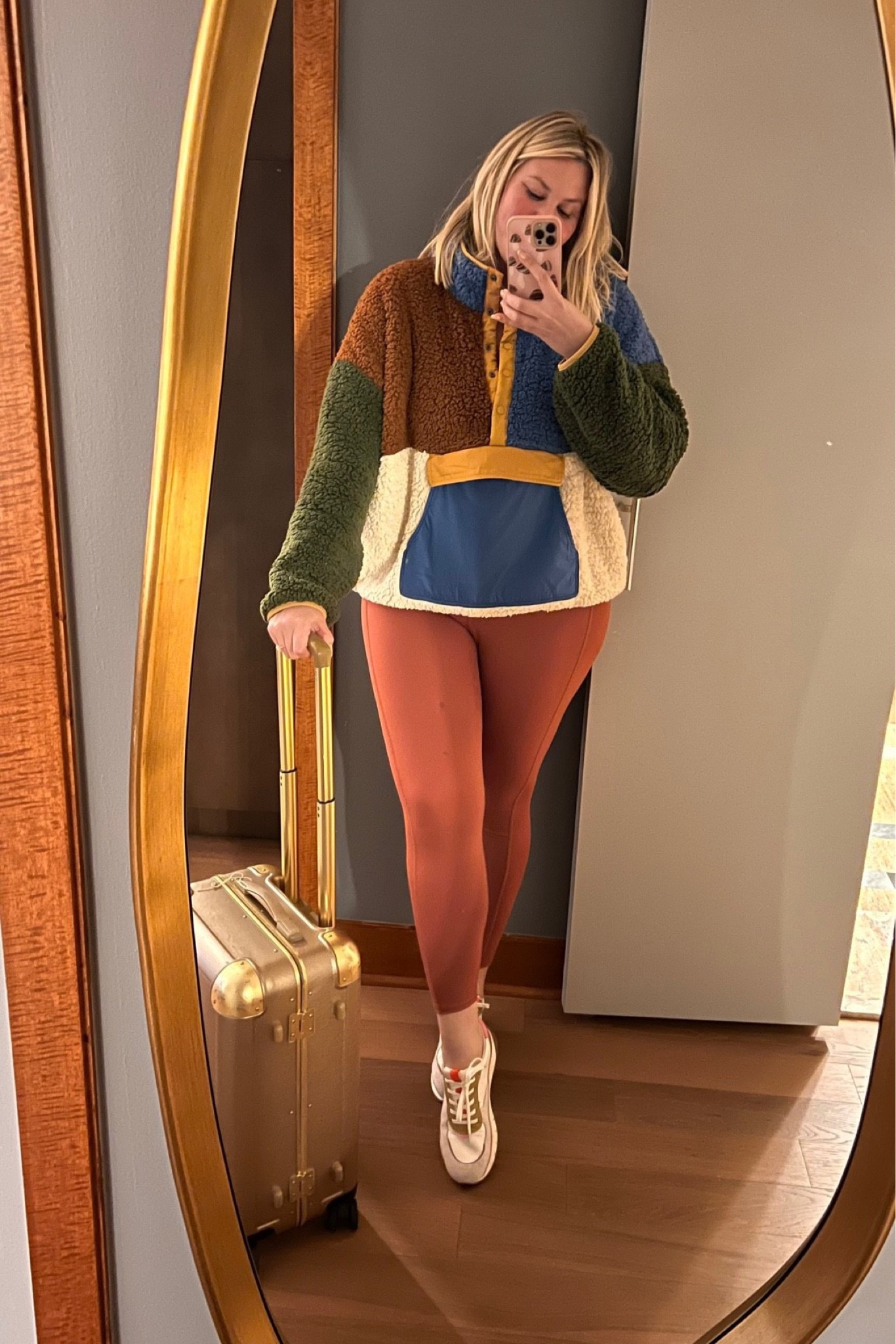 Similar pullovers to my beloved The Great + Eddie Bauer fleece! 

Colorblock pullover | sweatshirt | winter fashion 

#LTKFind #LTKSeasonal #LTKstyletip