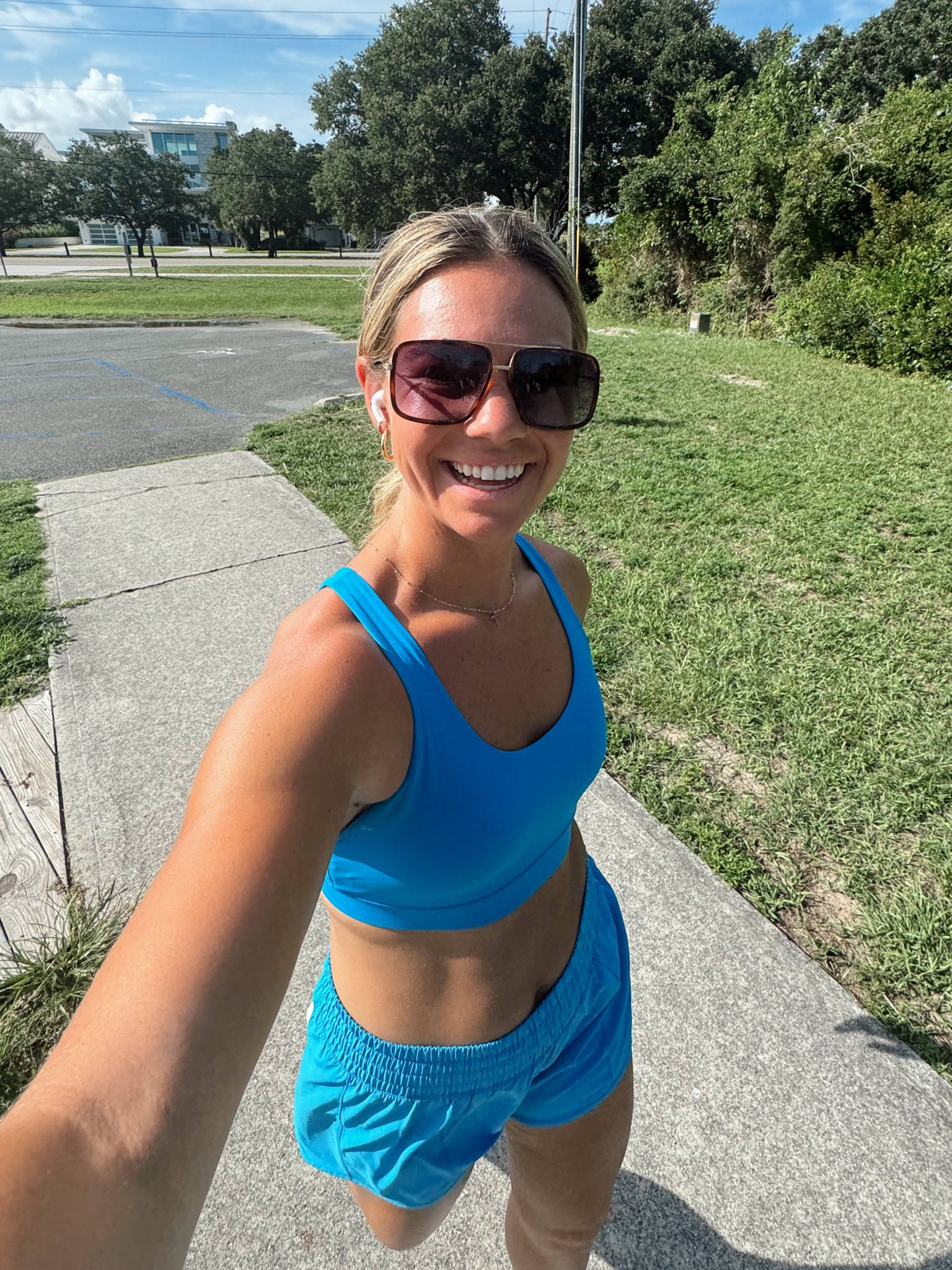 Amazon workout outfit! My favorite sunglasses and everday jewelry 

#LTKFitness #LTKBeauty #LTKStyleTip