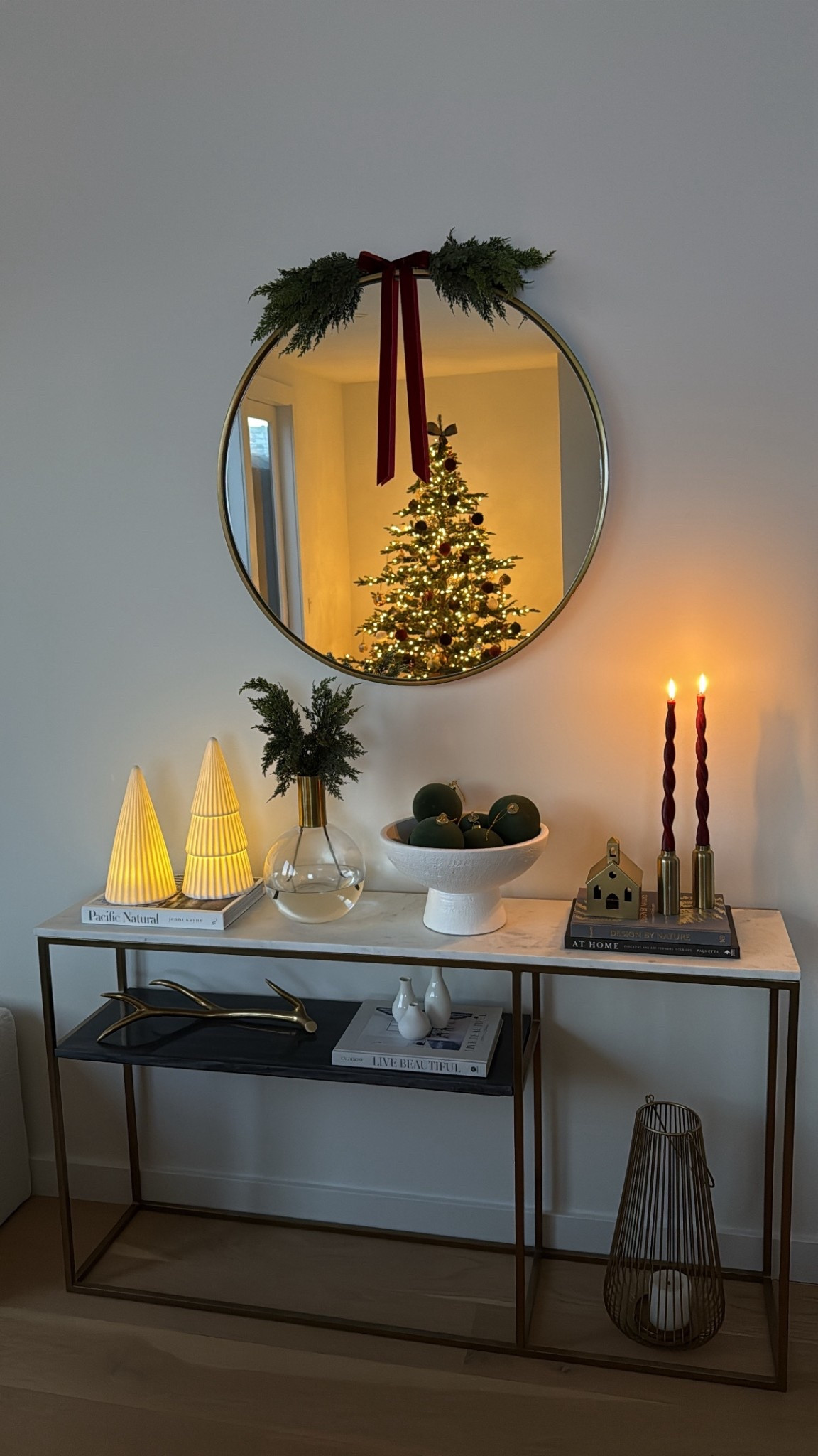 Christmas 2025 decor 🎄💫

#LTKFindsUnder50 #LTKHoliday #LTKHome