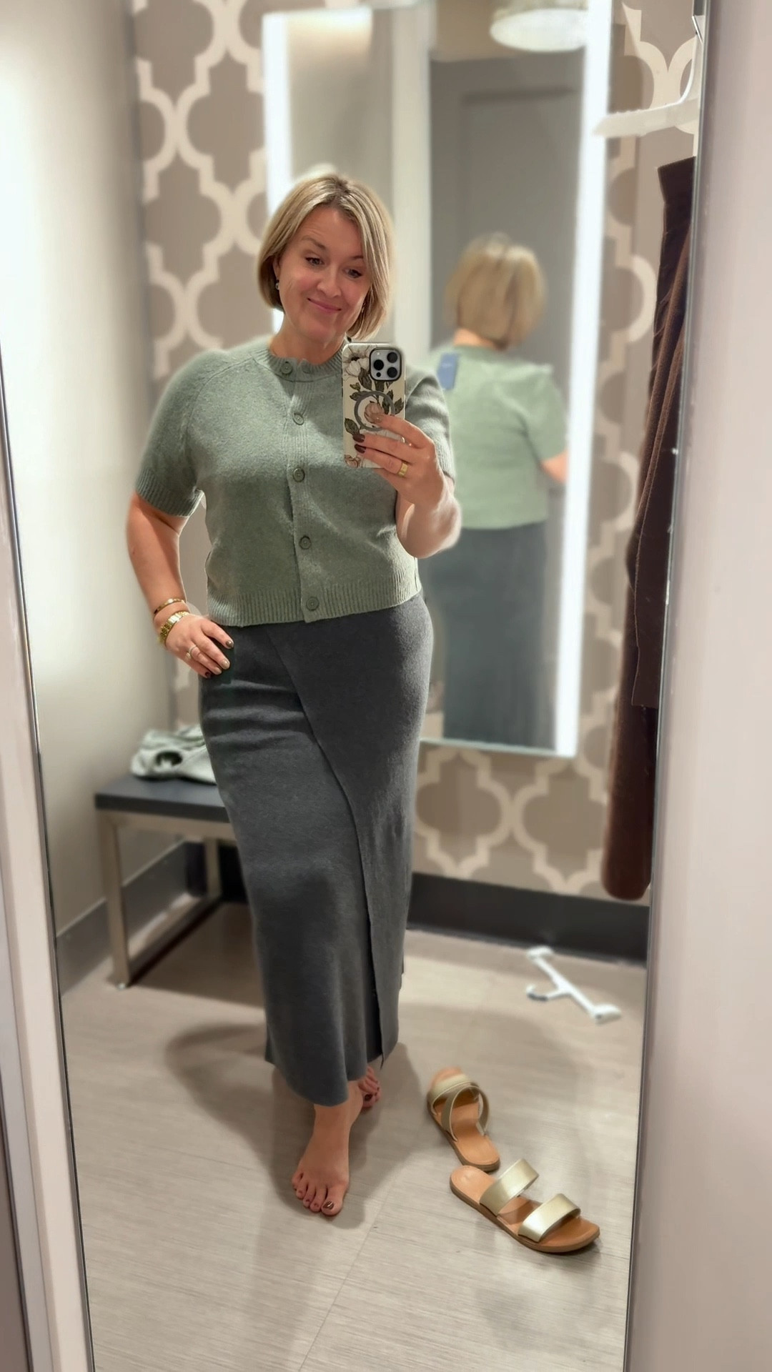 🍂 Target Find You’ll Love! 🍂
Found this chic fall outfit at Target and I’m obsessed! The cropped cardigan pairs perfectly with this cozy wrap skirt for an effortlessly feminine and comfortable look. Perfect for coffee dates, errands, or a casual night out—this is fall style made easy!
fall outfit inspiration. cozy cardigan. wrap skirt style. midsize fashion over 40. affordable fall looks. women’s autumn style.

#LTKFindsUnder50 #LTKMidsize #LTKStyleTip