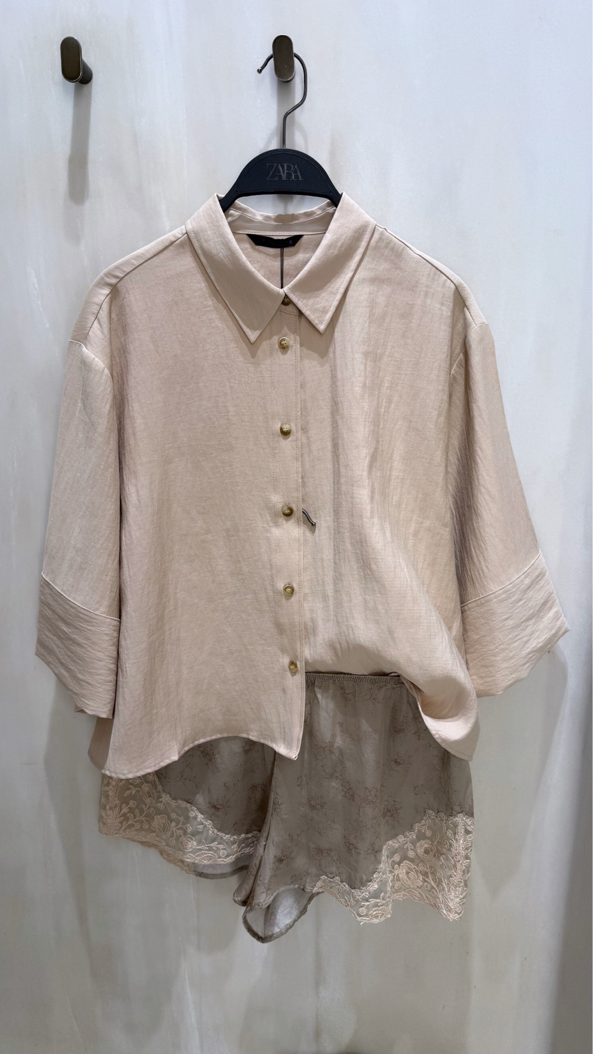 NEW IN ZARA NEUTRAL OUTFIT🥨
Tags: embroidered lace trim mini shorts flowing linen shirt beige fashion date night city break holiday vacation spring summer inspo outfit ideas cool girl chic women’s style

#LTKsummer #LTKstyletip #LTKspring