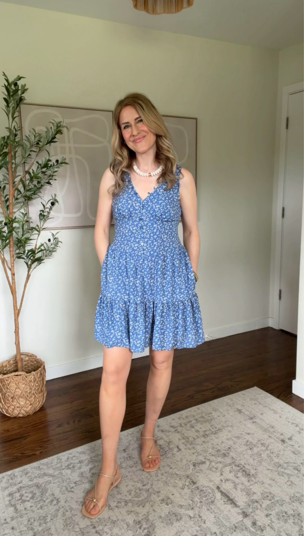 Such a cute dress! Lined, polyester. For reference, I’m 5’8”, and it was a little shorter than I personally prefer, but the length may be perfect on someone shorter or anyone who likes a shorter hemline. #walmartfashion