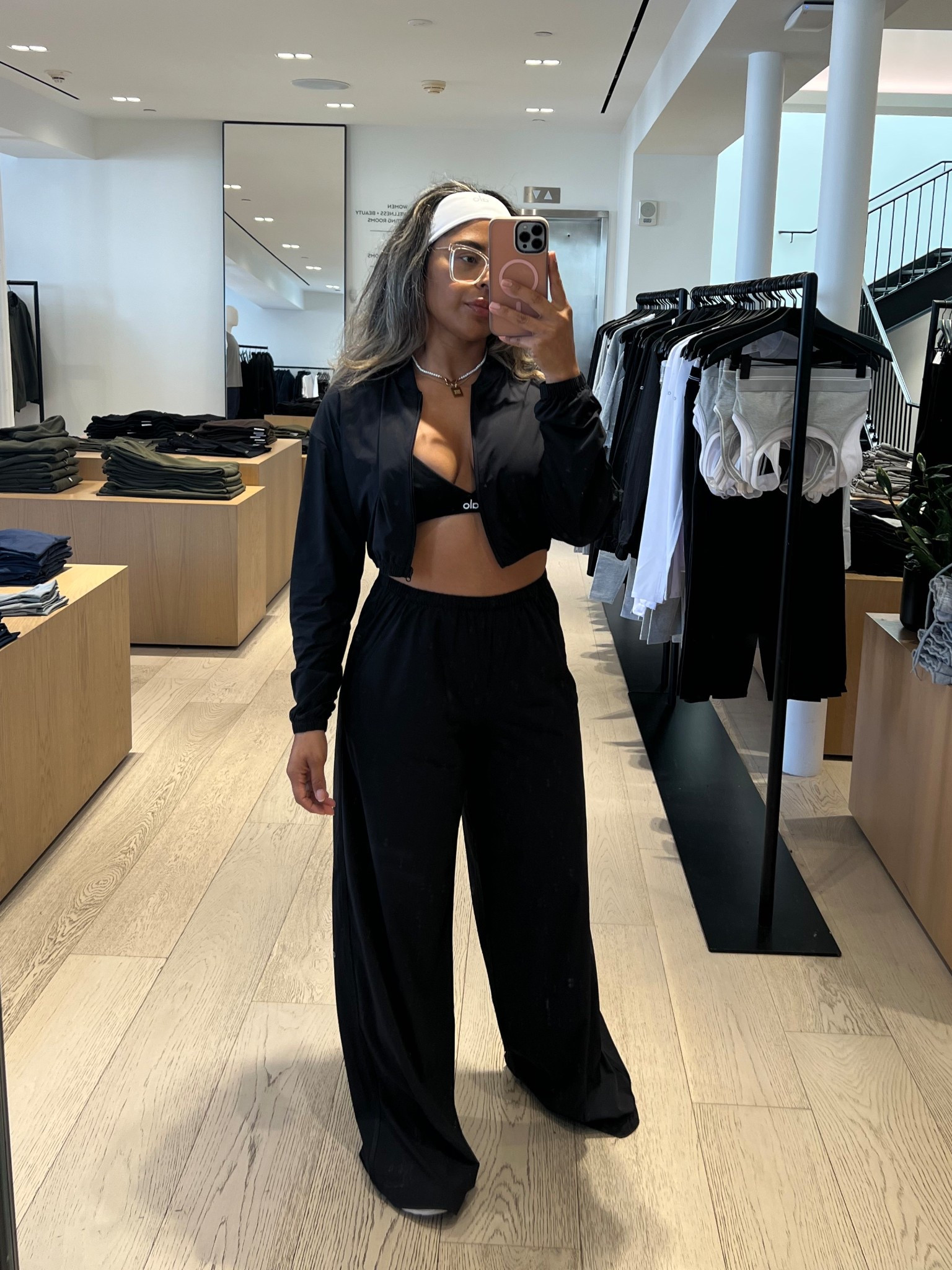 Breezy full zip cropped  XS
Breezy pant XS - fits big. Size down. 

#LTKStyleTip #LTKActive #LTKPetite