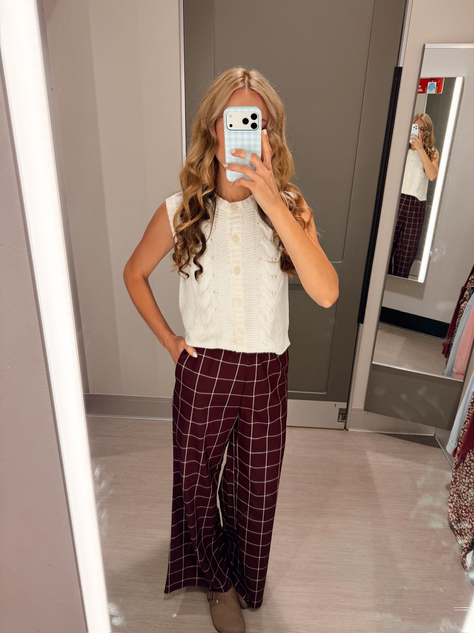 @Target This cream button-front sweater vest paired with windowpane plaid wide-leg pants is such a cute fall combo.

True to size. Linked below!

#LTKootd #LTKWorkwear #LTKSeasonal