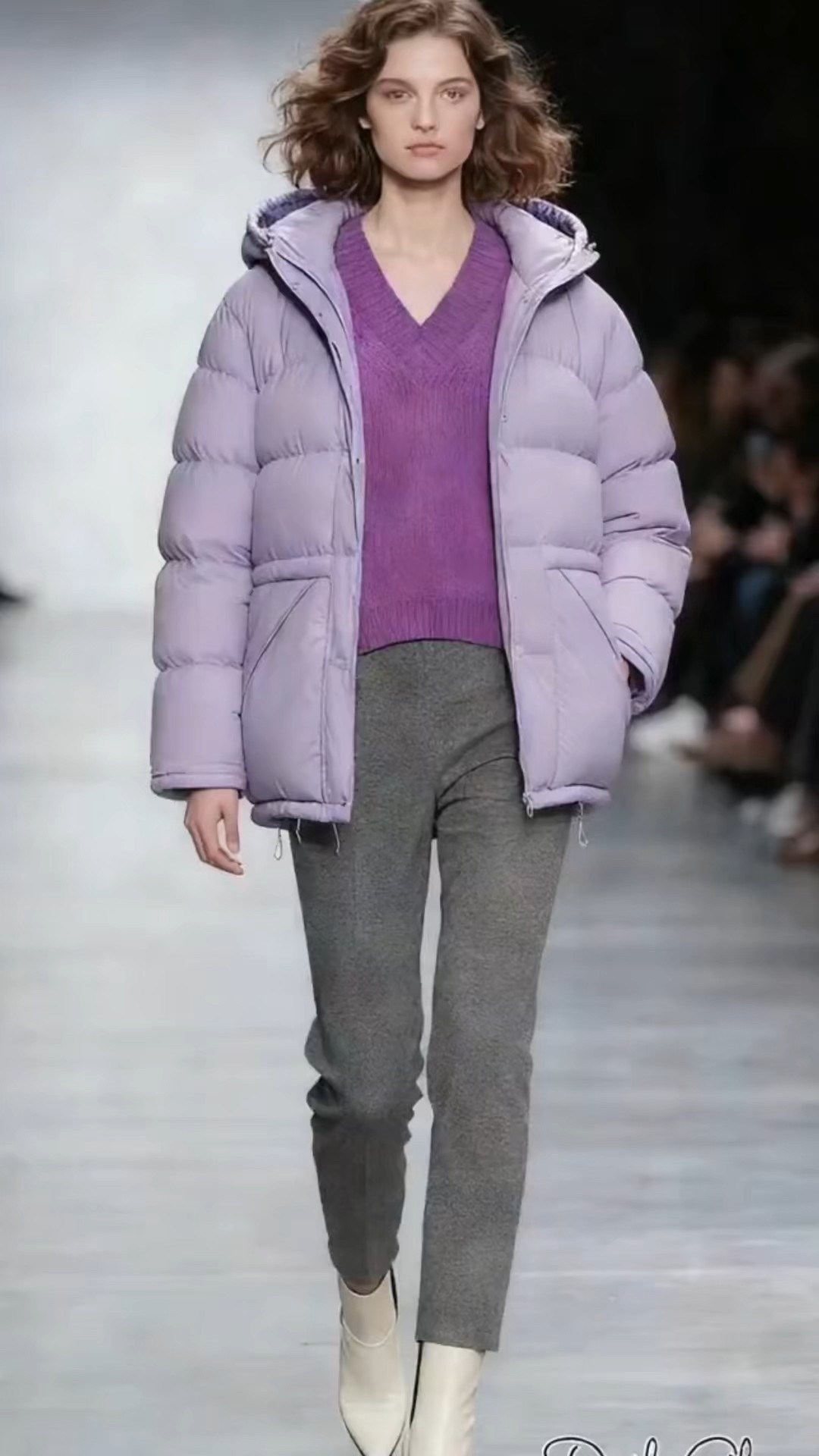 💜 Girls, this is my cozy-chic winter uniform! The puffy lavender puffer jacket is so lightweight yet warm, paired with a buttery-soft plum V-neck sweater and tailored grey cigarette pants for that effortless “I just grabbed this and went” vibe. Cream heeled ankle boots add a polished finish—perfect for coffee runs or casual work days!

#LavenderPuffer #WinterLayers #CozyChic #PurpleSweaterOutfit #LTKSeasonal

#LTKootd