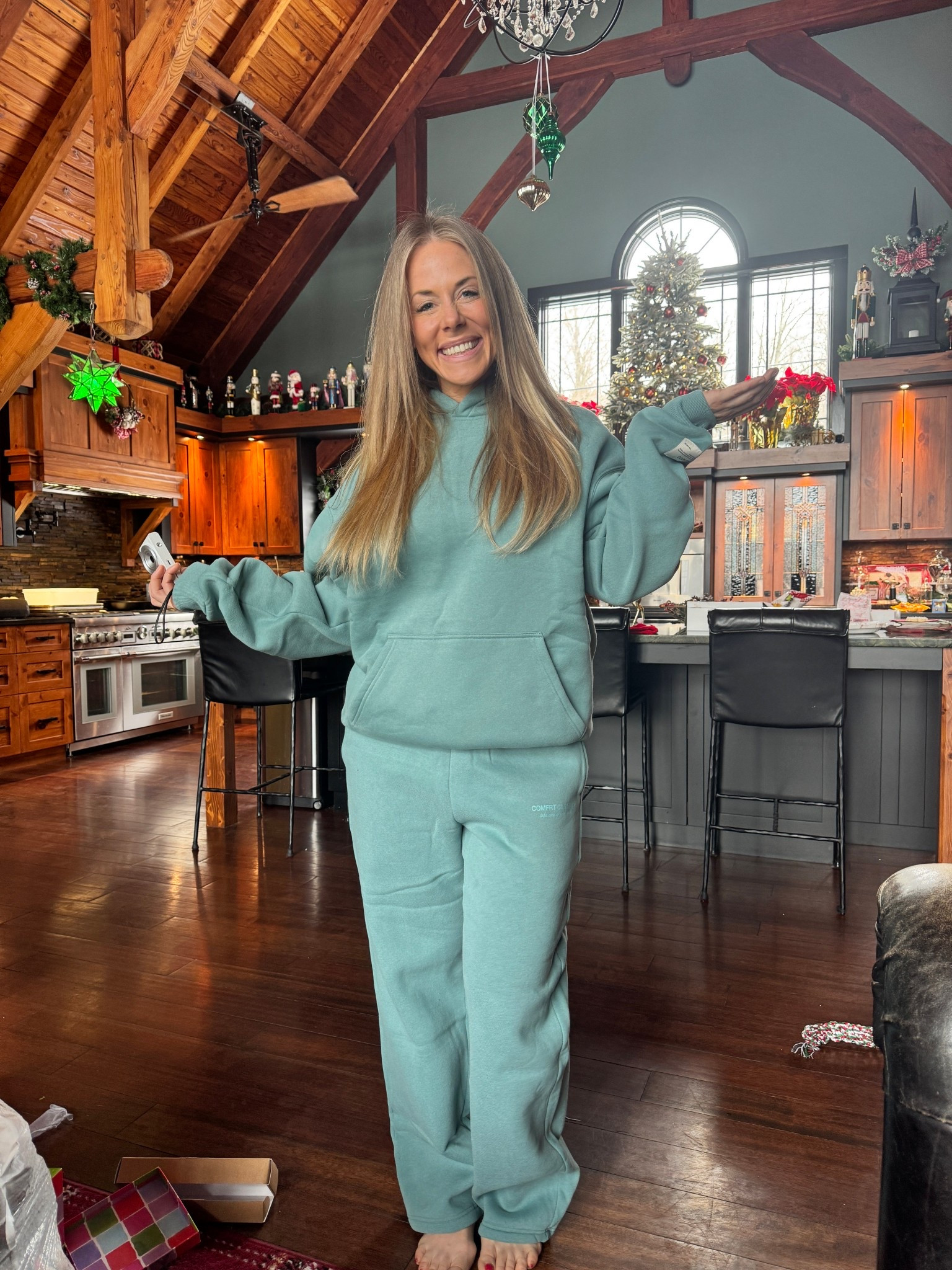 I absolutely understand the hype of the brand comfrt. I am absolutely obsessed with my hoodie and a sweatshirt set that is currently sold out, but will be ordering another version for post surgery asap

#LTKgrwm #LTKselfcare #LTKmomlife