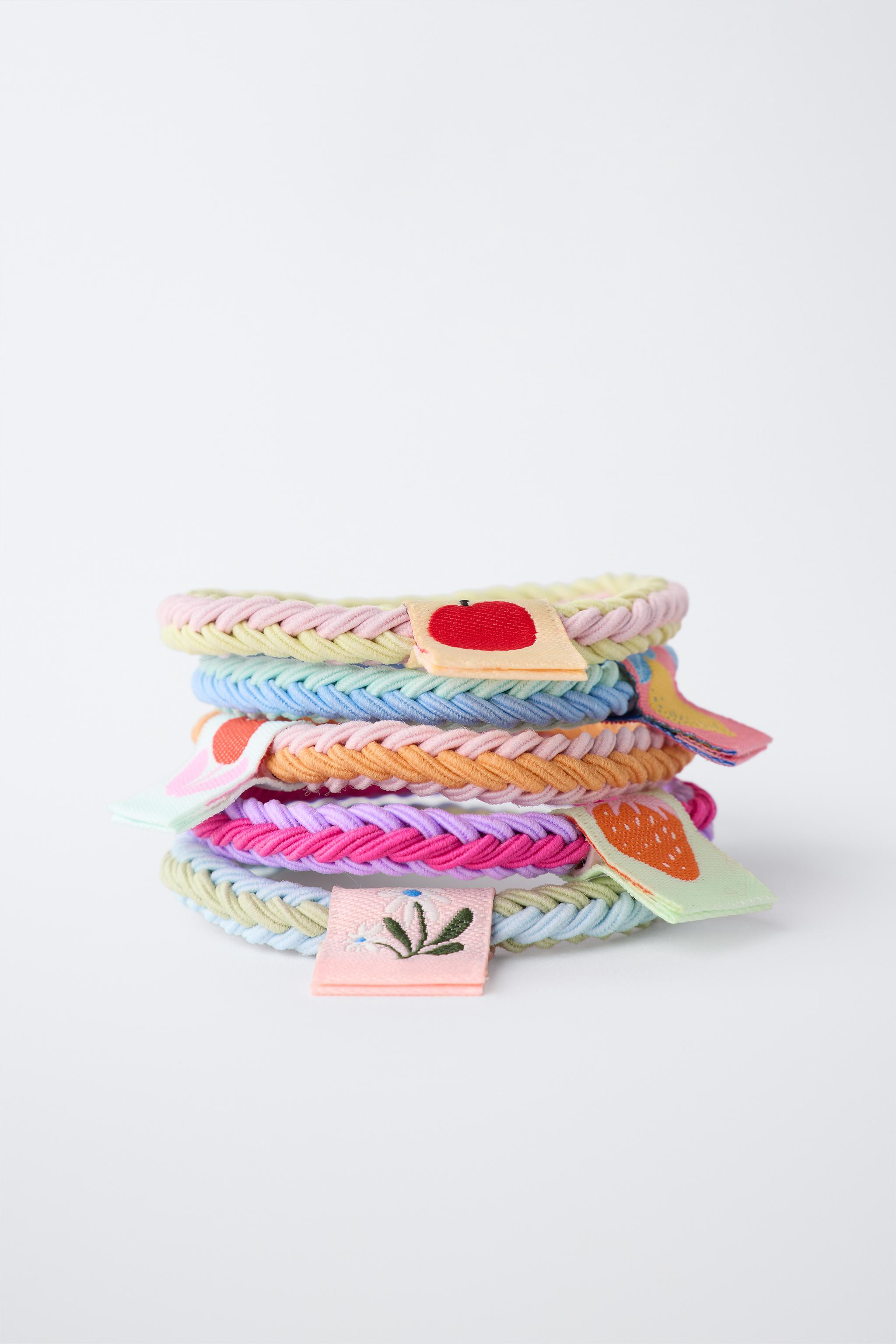 THREE-PACK OF HIBISCUS FLOWER SCRUNCHIES | Zara Canada
