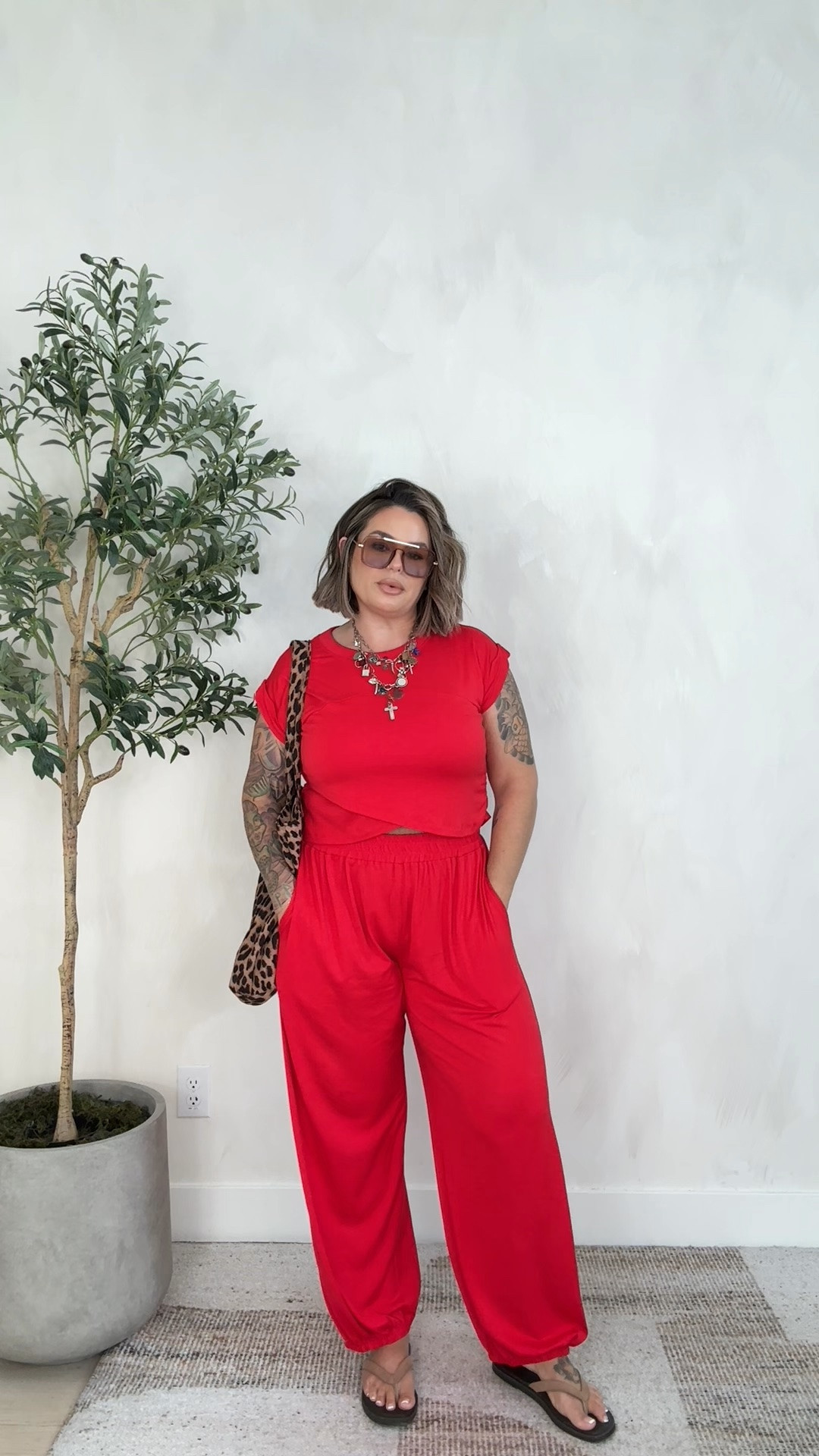 Set size xl 
This is a great Amazon FP look for less. Comes in tons of colors. I have been loving red lately but I may grab one more color in this. 
#ootd #amazon