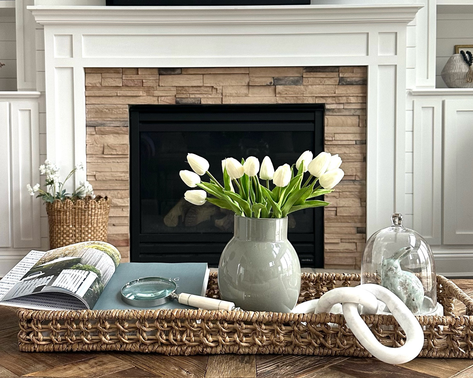 Spring vase
This vase is the perfect addition to any table. 
Ceramic vase. Green vase. Real touch tulips. Faux tulips. 

#LTKhome