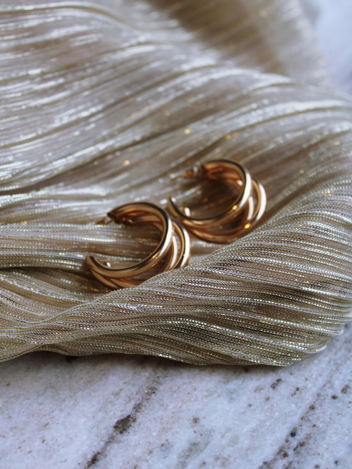 VIVIAN TRIPLE HOOPS IN GOLD | raëliv