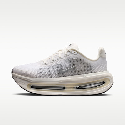 Nike Women's Vomero Premium Road Running Shoes in White | IQ8102-100 | Nike (US)