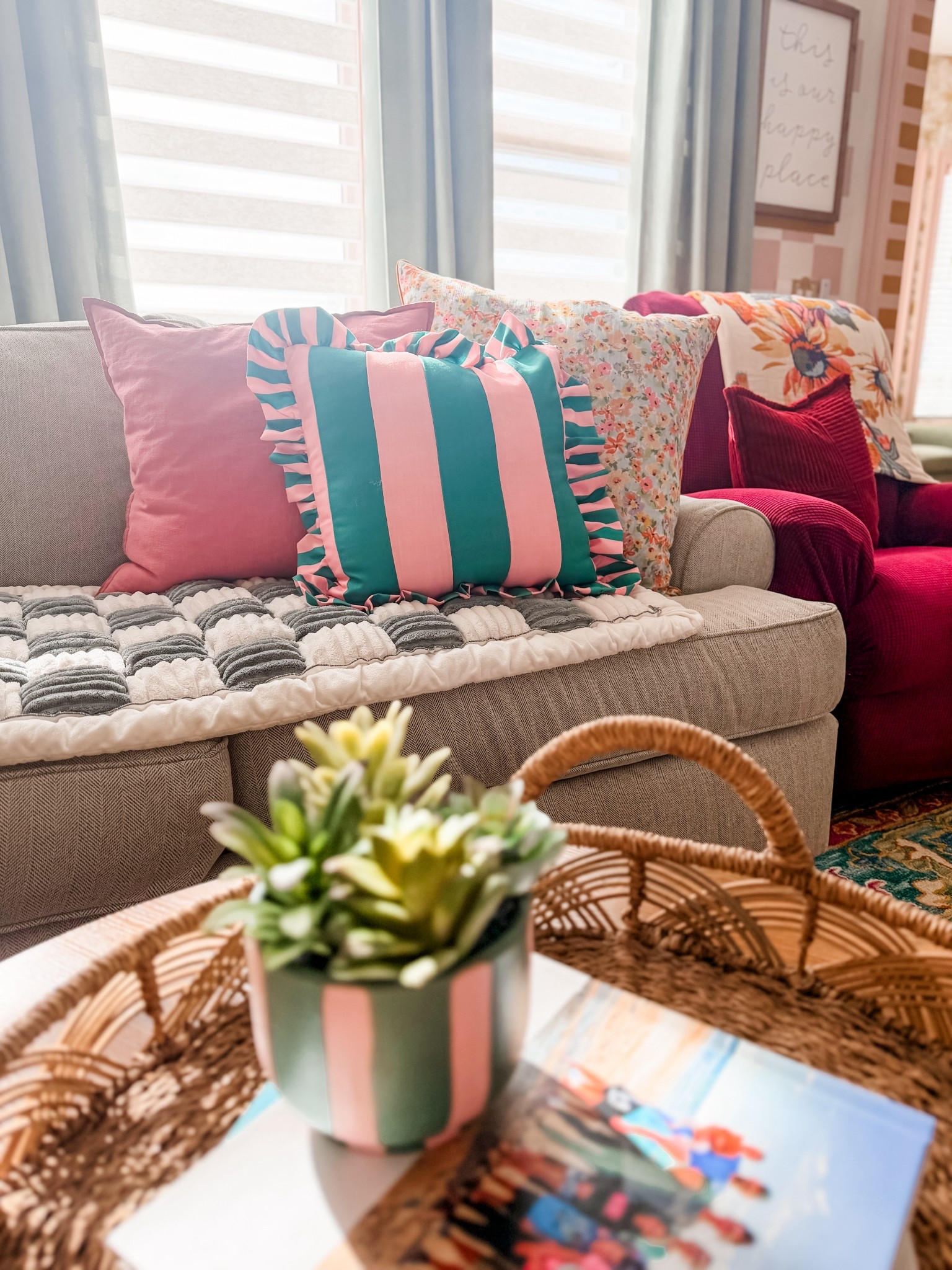 Walmart striped pillow #walmartpartner #walmarthome

#LTKHome