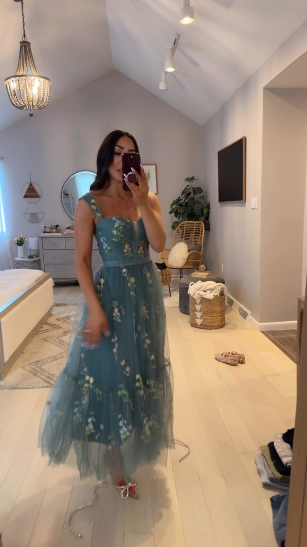 Insanely beautiful floral tulle dress for Mother’s Day photos 💐💚 
Would also be perfect for spring or summer photos, bridal shower or wedding guest dress! 

#LTKFindsUnder100 #LTKShoeCrush #LTKWedding