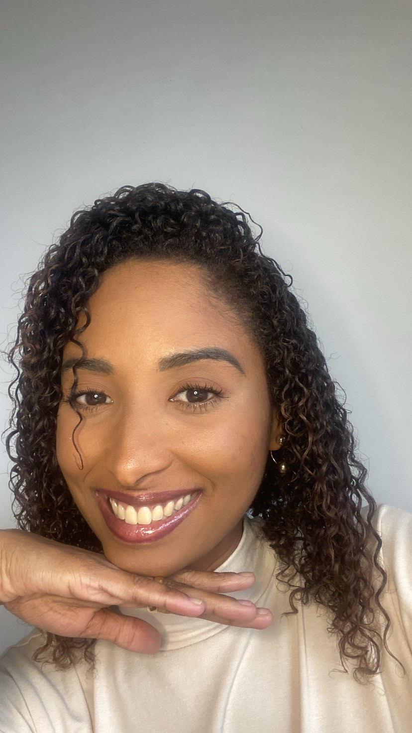 Minha pele é oleosa, porém esses dias ficou muito ressecada e descamando, o meu aliado para uma hidratação e restauração da minha pele é o Neutrogena Hydro Boost, que hidrata sem deixar oleosa e finalizo os cuidados com o protetor da La Roche Anthelios Airlicium FPS 50 Antioleosidade que além de proteger minha pele sem pesar e sem ficar o filme branco, ele ajuda no controle da oleosidade 

#LTKbeleza #LTKpromo #LTKbrasil