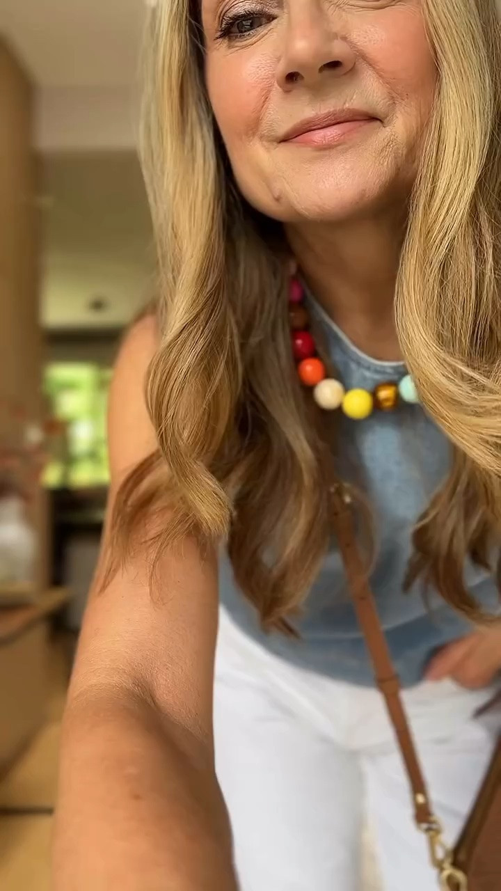 Comment SHOP for links!🔗 We’ve been having the most beautiful weather in Seattle, which always makes me more motivated to wear a cute outfit!☀️

I’m 5’6” and wear size small in tops and 26/small in pants & skirts. 

Comment SHOP and I’ll send outfit links to your DM! Follow LASTSEENWEARING on the @shop.ltk app to find everything we share!

https://liketk.it/6f51f
#fashionover40 #over50style #ootdinspo #casualchic #everydaystyle 
Summer outfit, travel outfit, work outfit, office outfit, white jeans, @onequince linen skirt and pants, @aritzia lodge pants