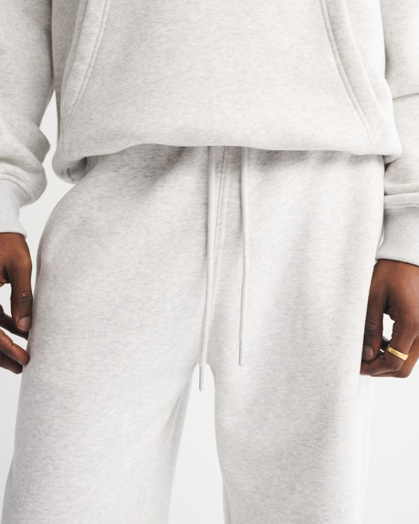 Essential Baggy Open-Hem Sweatpant | Abercrombie & Fitch (US)