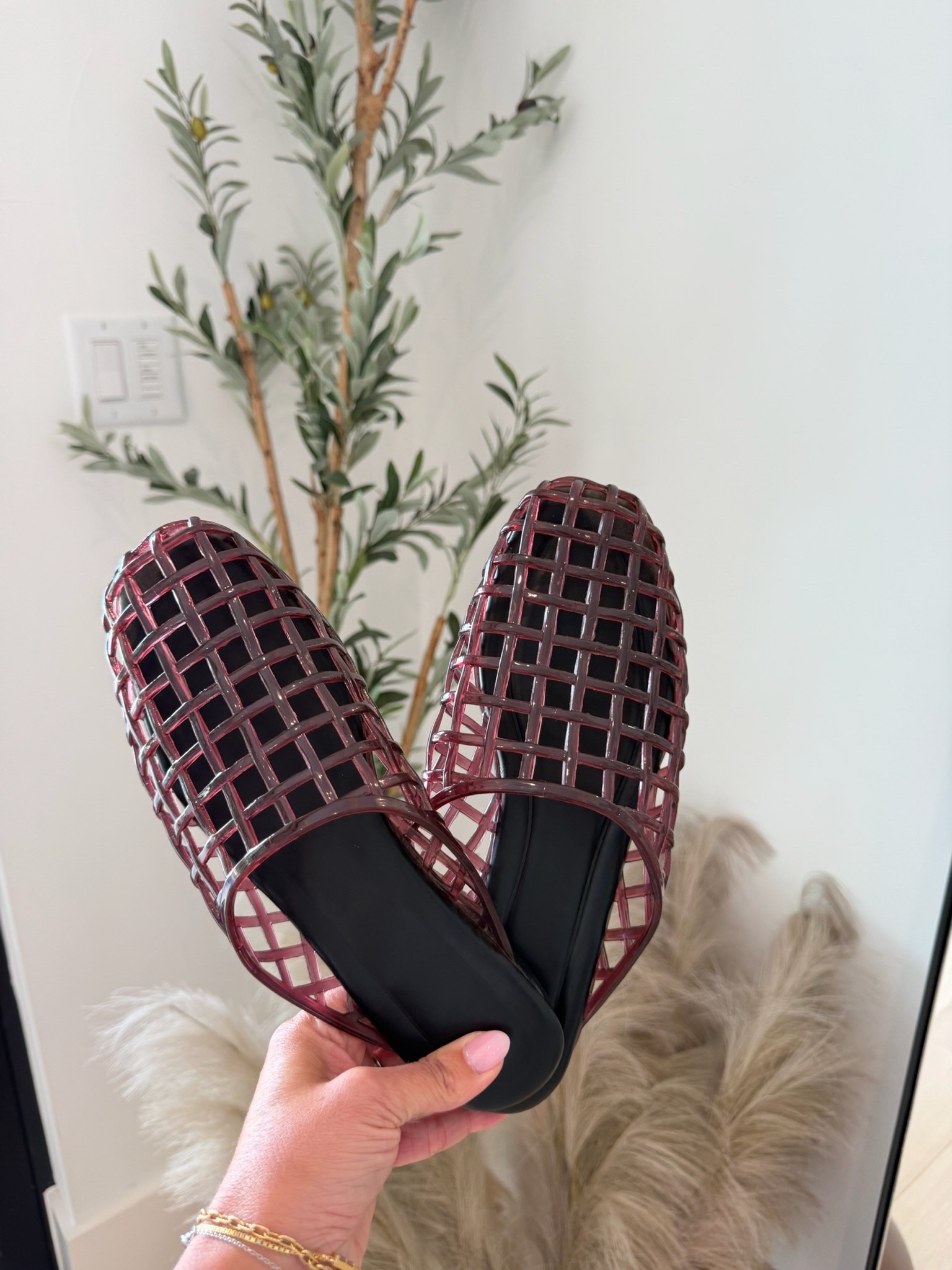 Summer shoes I’ll be wearing all season long! 
Summer fashion, shoes, summer shoes, summer outfits, affordable fashion, mom style, closet staples, moms over 40, Texas content creator