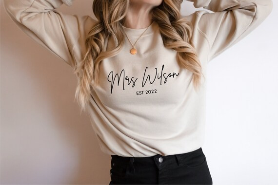 Custom Mrs Sweatshirt Mrs Personalized Last Name Sweatshirt - Etsy | Etsy (US)