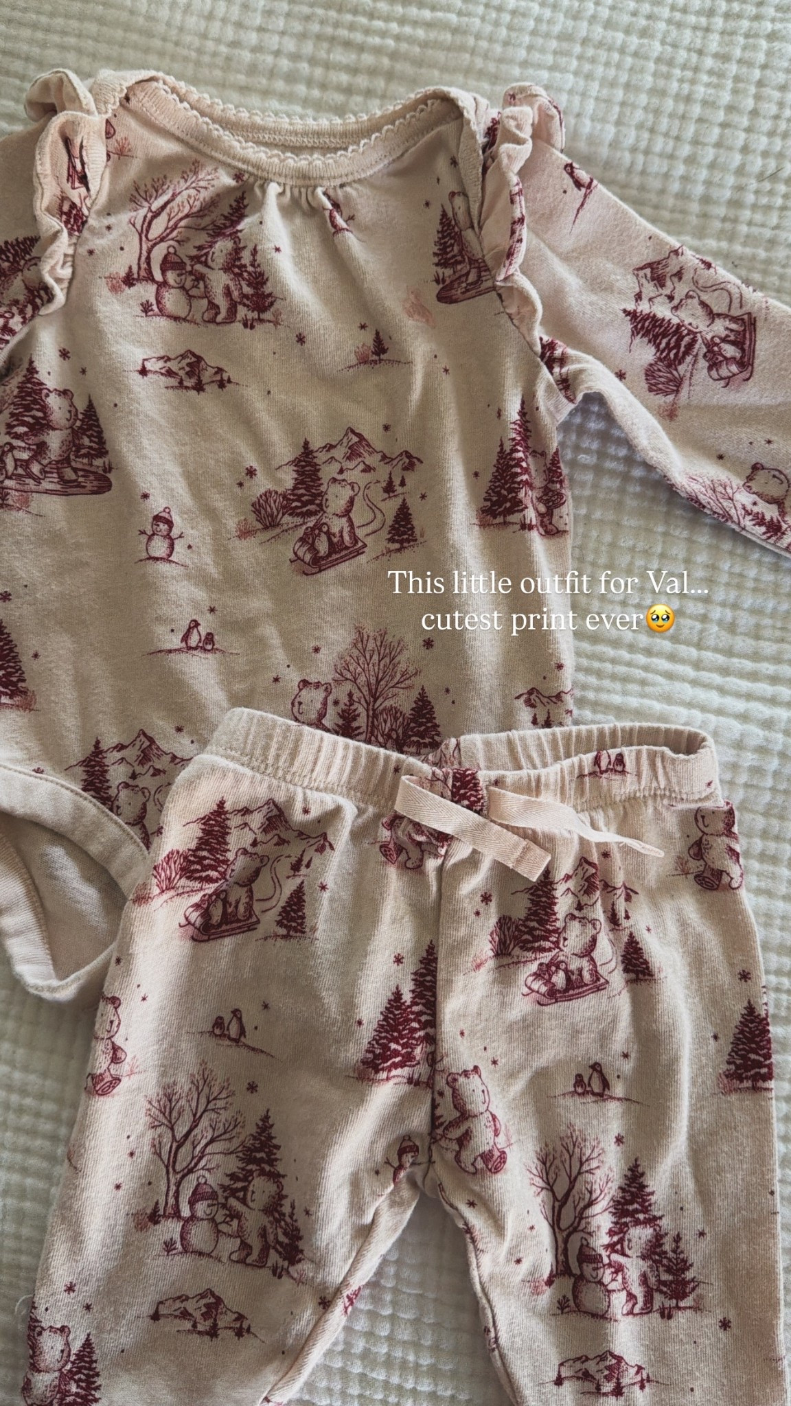 Winter outfit for baby girl❤️

Baby clothes// baby outfit// Christmas outfit for baby 

#LTKBaby #LTKmomlife #LTKHoliday