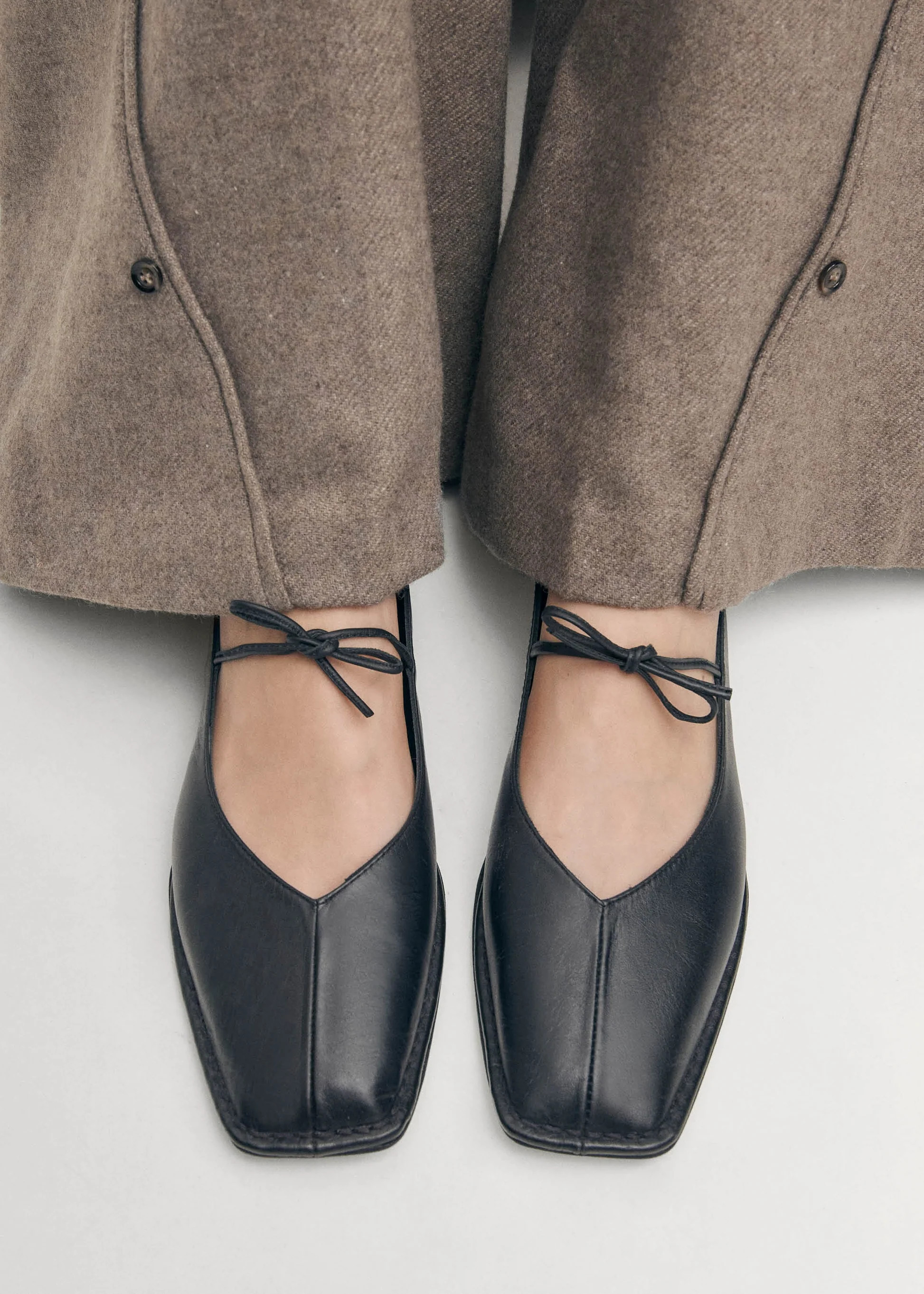 Sway Schwarze, flache Lederschuhe | Alohas AU