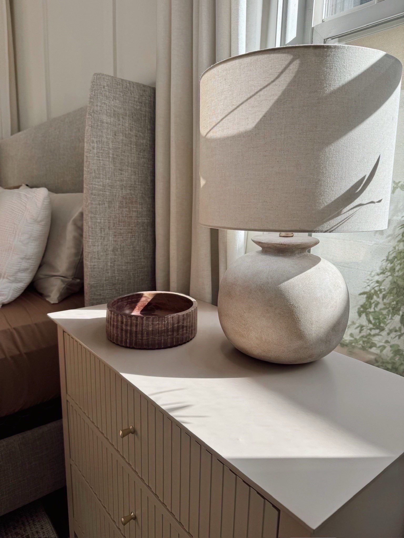This resin table lamp just ties the bedside table together!!

home decor, home finds, bedroom decor, primary home decor, rugs, lamps, home decor on sale, bedding, wayfair, boutique rugs, sale alert, sale finds, sale, Britt Horton, California

#LTKHome #LTKmorningroutine #LTKdayinmylife