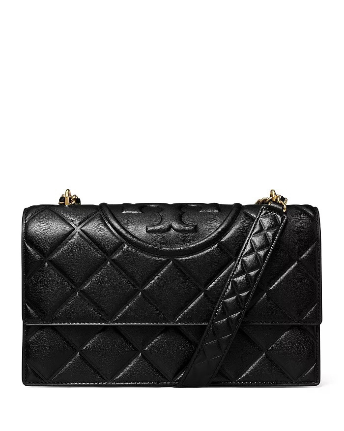 A classic bag you’ll reach for again and again ✨
This Tory Burch quilted shoulder bag is timeless, structured, and instantly elevates even the simplest outfit.
Perfect size for everyday essentials, dresses up or down beautifully, and never goes out of style.
A true wardrobe staple.
Linked here 🤍 

 #LTKBeauty