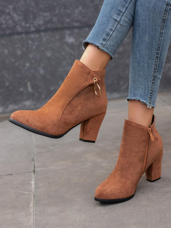 Suedette Circle Decor Chunky Heeled Classic Boots
   SKU: sx2207299921171181      
          (2 R... | SHEIN