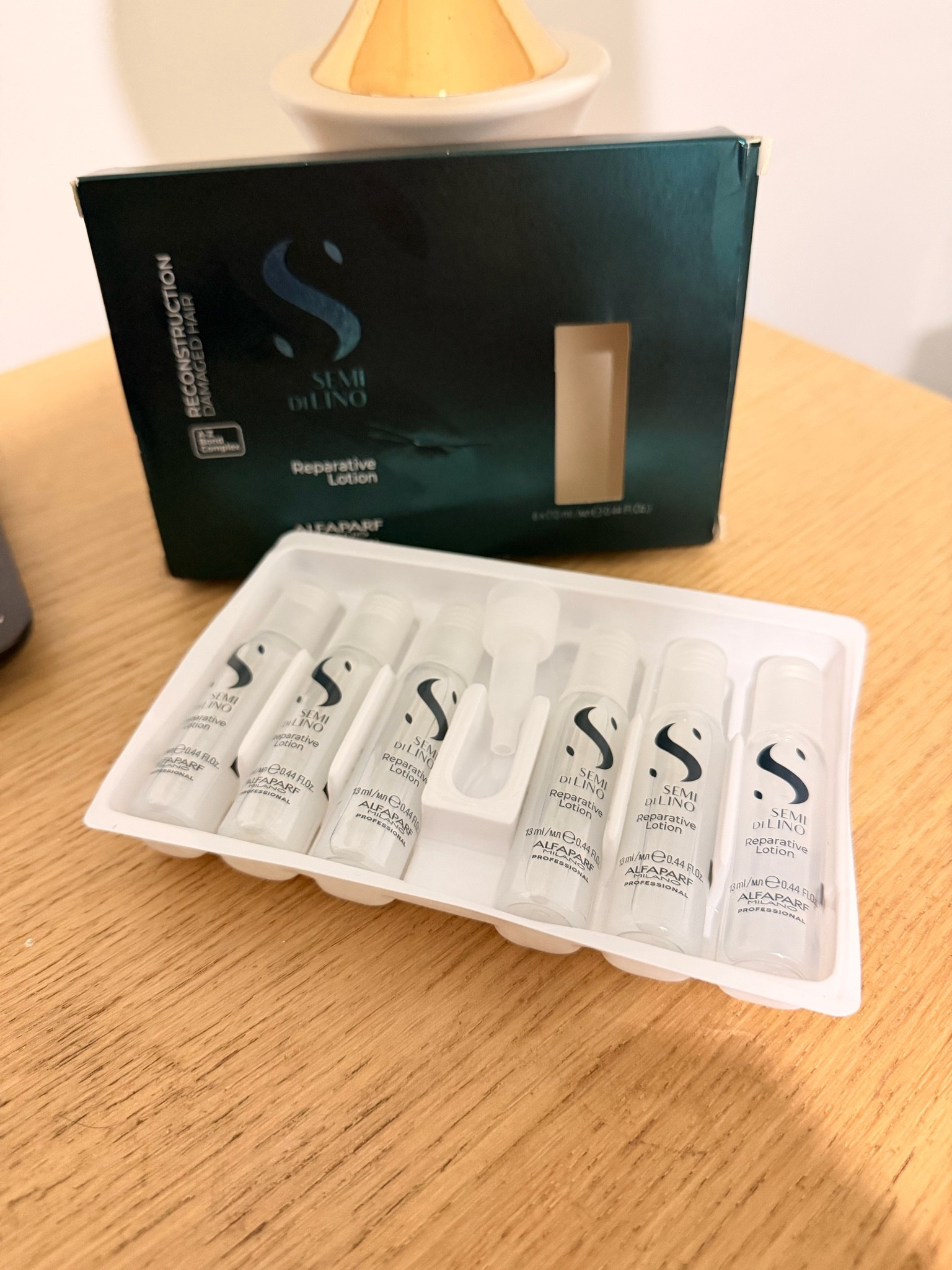 Estas ampollas de reparación de Semi Di Lino me sorprendieron demasiado 🤍
Las uso cuando siento mi cabello más débil, procesado o maltratado y literalmente dejan el pelo con una apariencia mucho más sana, suave y brillante desde la primera aplicación. Siento que ayudan muchísimo a reconstruir la fibra capilar sin dejar el cabello pesado.

Tienen tecnología reparadora con Bond Complex, así que son perfectas para cabello dañado por calor, coloración o químicos. Me encanta porque controlan el frizz, aportan suavidad y hacen que el cabello se vea mucho más fuerte y cuidado ✨

#LTKdayinmylife #LTKselfcare #LTKvlog
