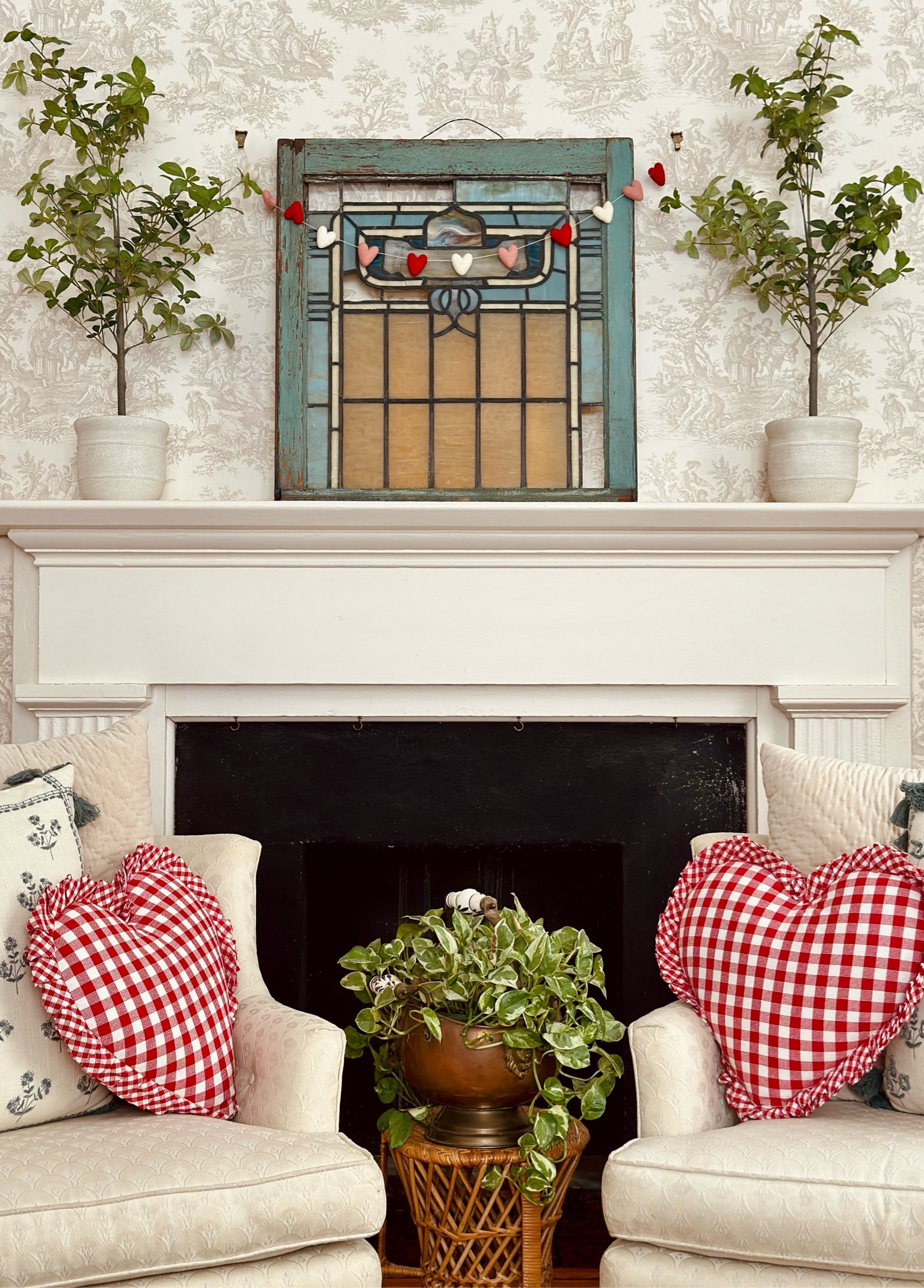 Shop the Parlor Room's Valentines Day Decor! 

#LTKhome #LTKSeasonal