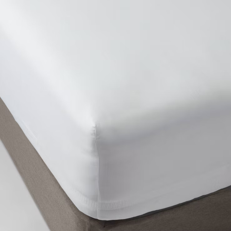 300 Thread Count Ultra Soft Fitted Sheet - Threshold™ | Target