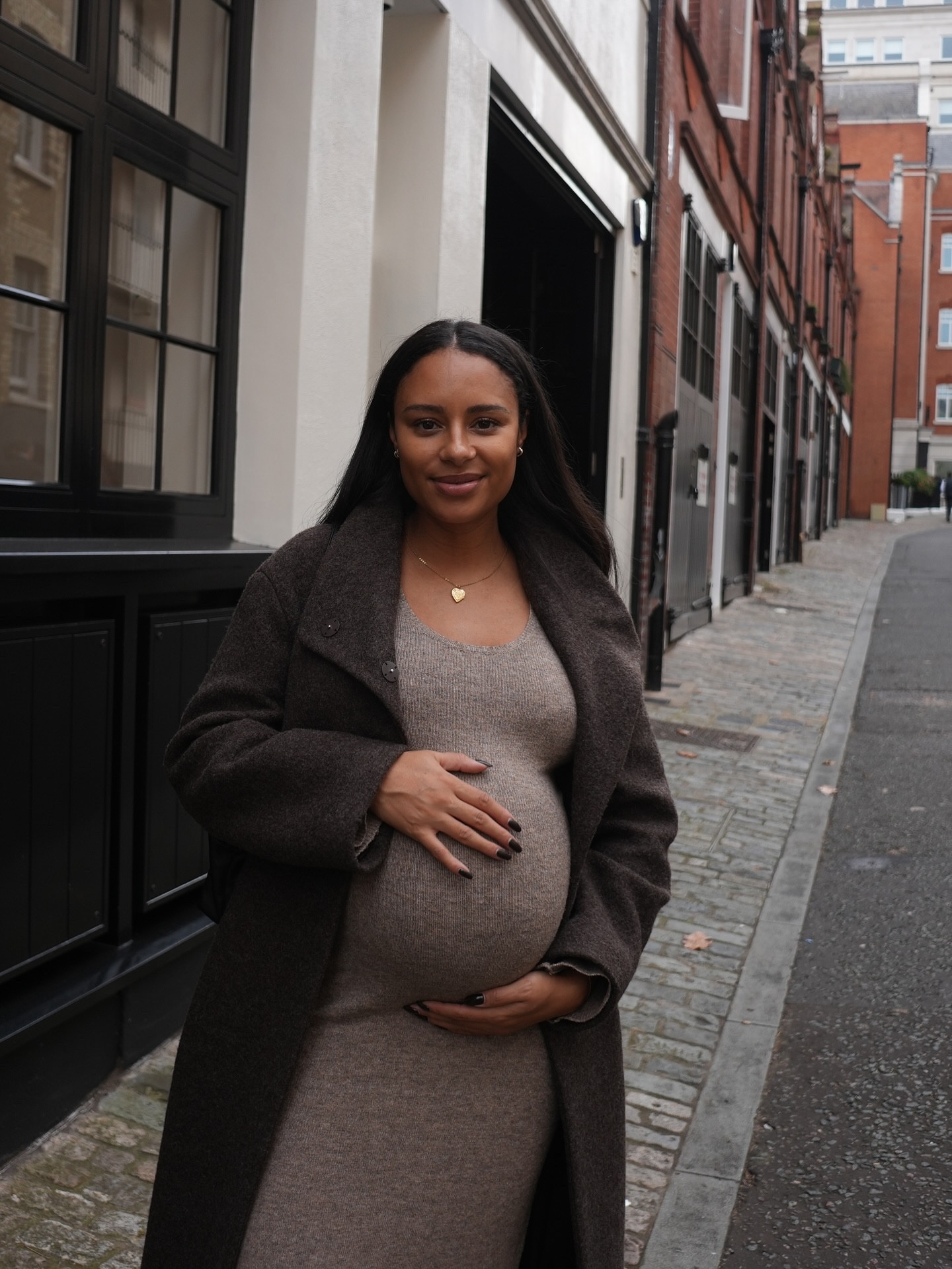 In the words of Keira Knightley… “I look quite pretty” 🥹

@freshlengths has unknowingly been in charge of capturing all my cute pregnancy pics and is nailing it 🥰 finally feeling like a human rather than the vessel my baby has chosen to grow in 🤣

Coat: @thisiswhistles 
Dress: @prettylavishuk 
Bag: @marksandspencer