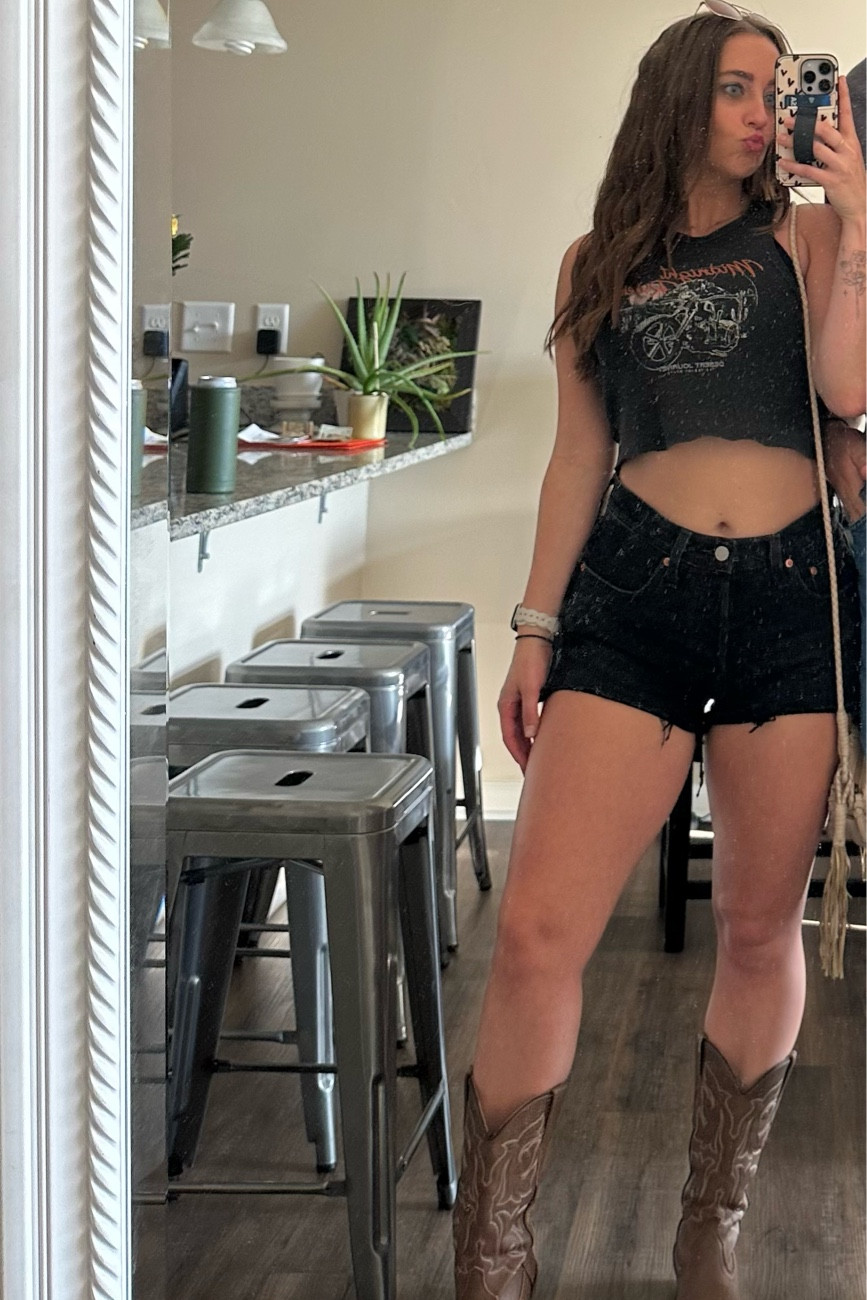 Country Concert Look! Grabbed a few things hanging in my closet to complete this cute country western look. 


#LTKFind #LTKSeasonal #LTKBacktoSchool