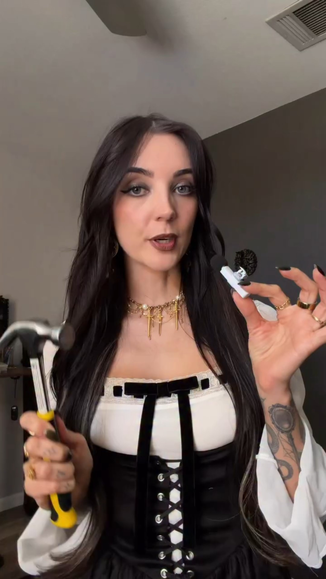 let’s rebuild my gothic gallery room in my new home 🖼️ 🥀 @BloomSupps #BloomPartner

@maria.moods.studio ily for your design help! 

Gothic gallery wall, Dark home decor, Macabre art display, Gothic interior design, Alternative home style, Black aesthetic decor, Spooky wall art, Victorian gothic vibes, Dark academia decor, Moody gallery wall