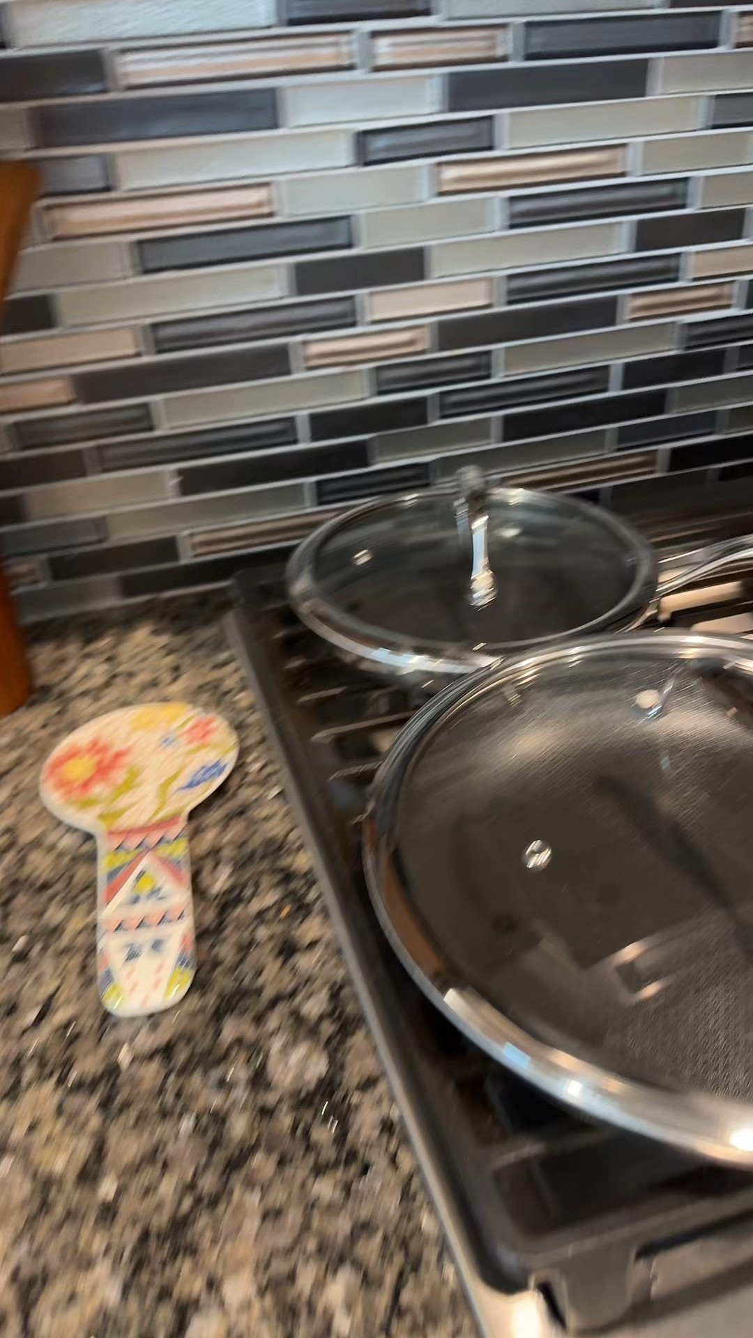 This is a set of six pieces with three hybrid, fry pans, and three lids by Hexlad. These are hybrid pans they can go in the oven and they are dishwasher safe nonstick pans. 

#LTKfoodie #LTKHome