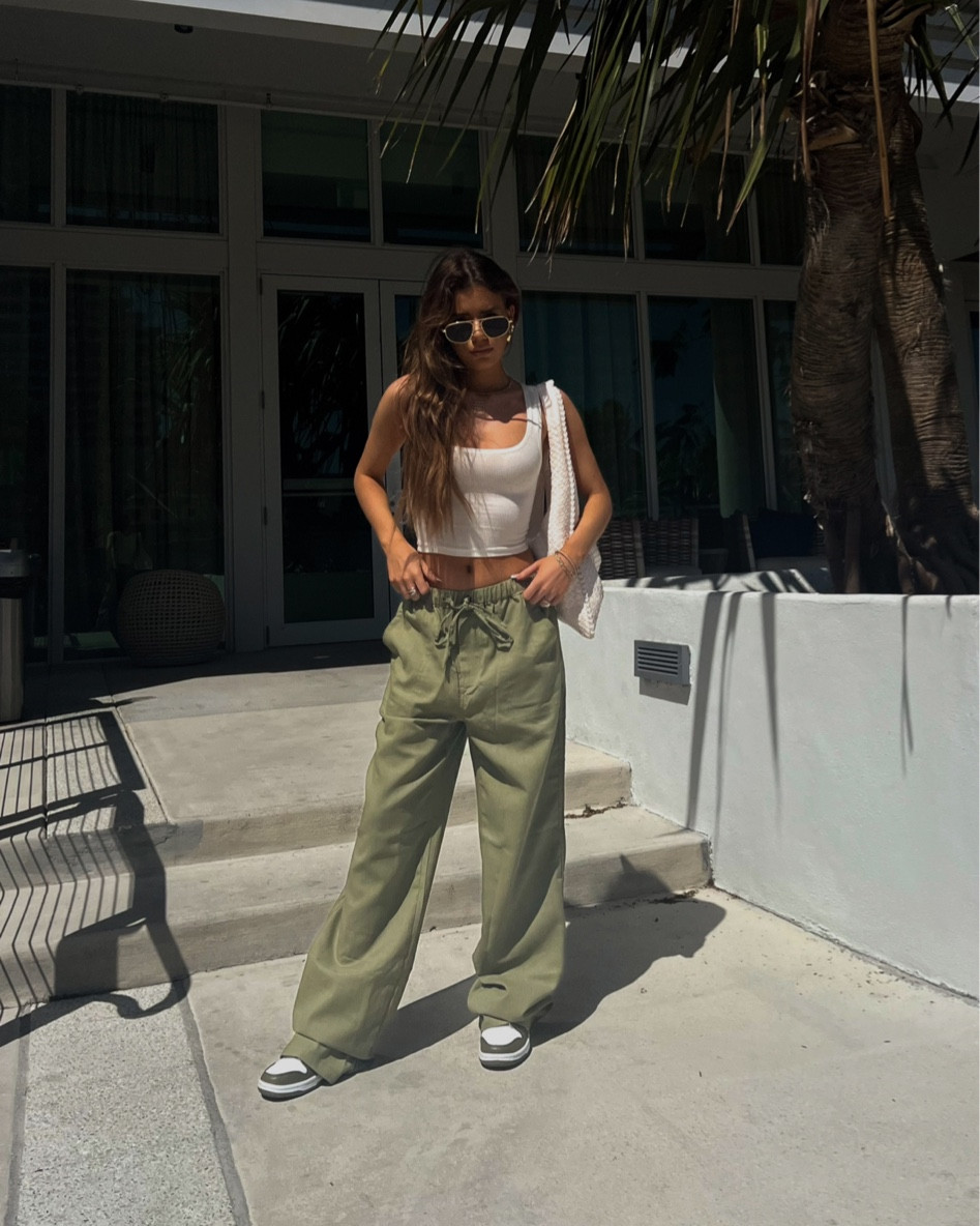 Obsessed with this skims tank!!! Wearing an XXS & a size small in the linen pants 🌴☁️

#LTKunder100 #LTKstyletip #LTKSeasonal