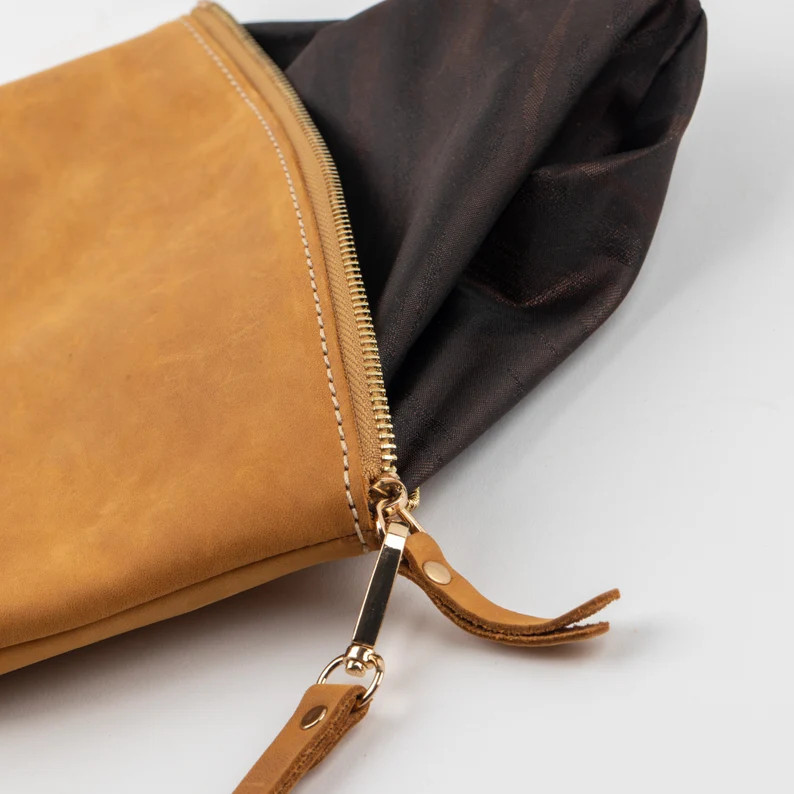 Custom Cool Aunt Unique Gift, Leather Makeup Bag, Custom Aunt Gift Ideas, Toiletry Bag for Women,... | Etsy (US)