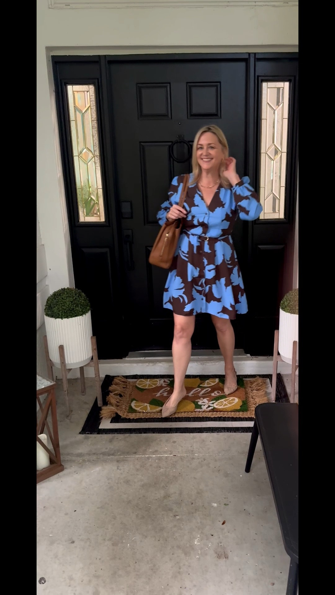 Cute dress!  Work outfit, business casual outfit, work totebag

#LTKWorkwear #LTKdayinmylife #LTKOver40