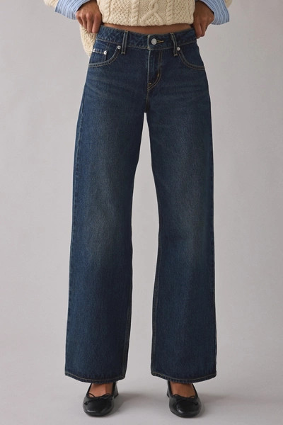 Levi’s® Low Loose Jean | Urban Outfitters (US and RoW)
