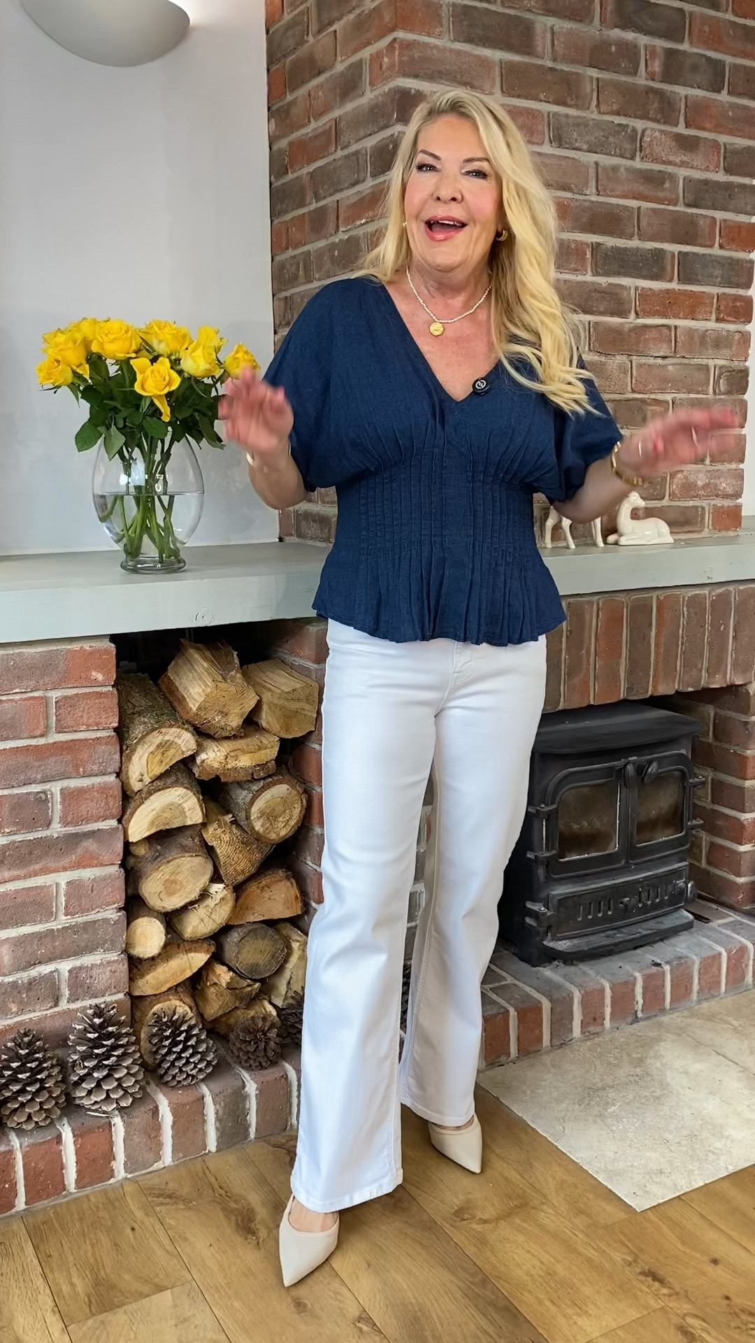 I’ve found the PERFECT, most flattering spring to summer top! 
Covers the tops of the arms, v-neck for lengthening and gently cinched waist for curves in all the right places! 

#LTKootd #LTKSeasonal #LTKOver40