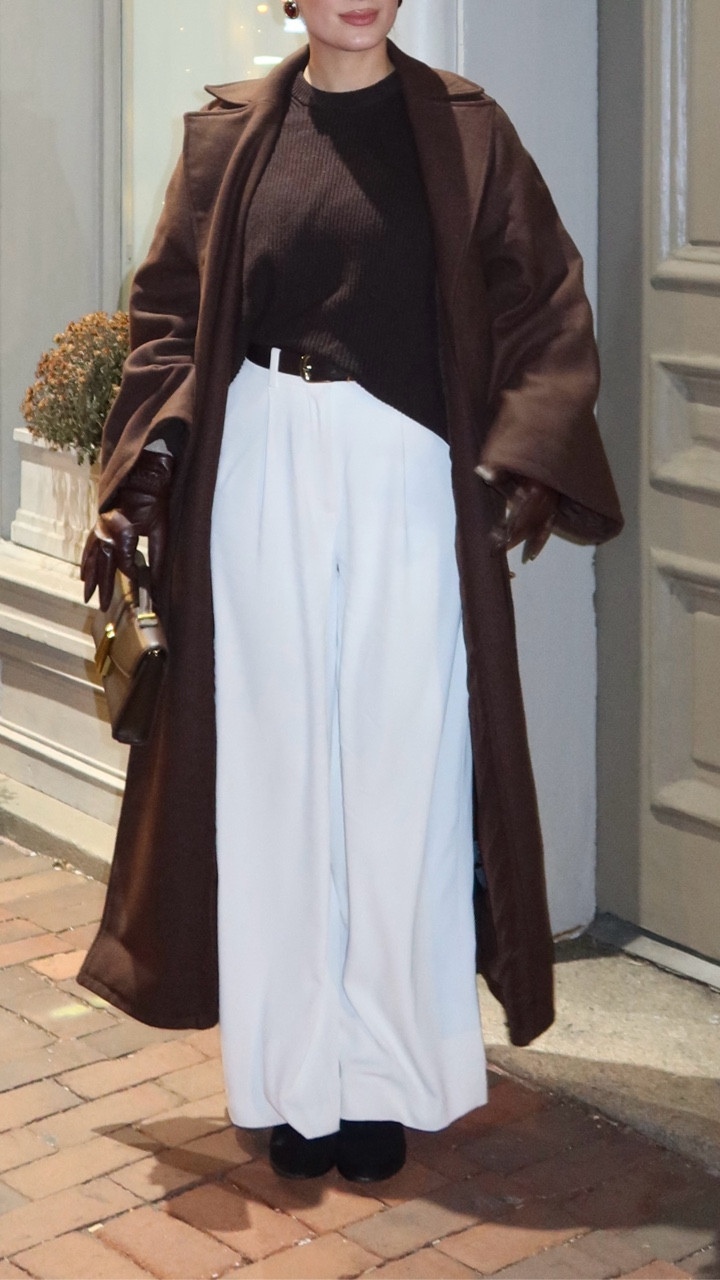 Love pairing brown with white 🤎

Coat & Pants @hm 
Belt @billinishoes 
Sweater @gap
Shoes @dsw 

#outfit #OOTD #fyp #outfitideas #outfitinspo