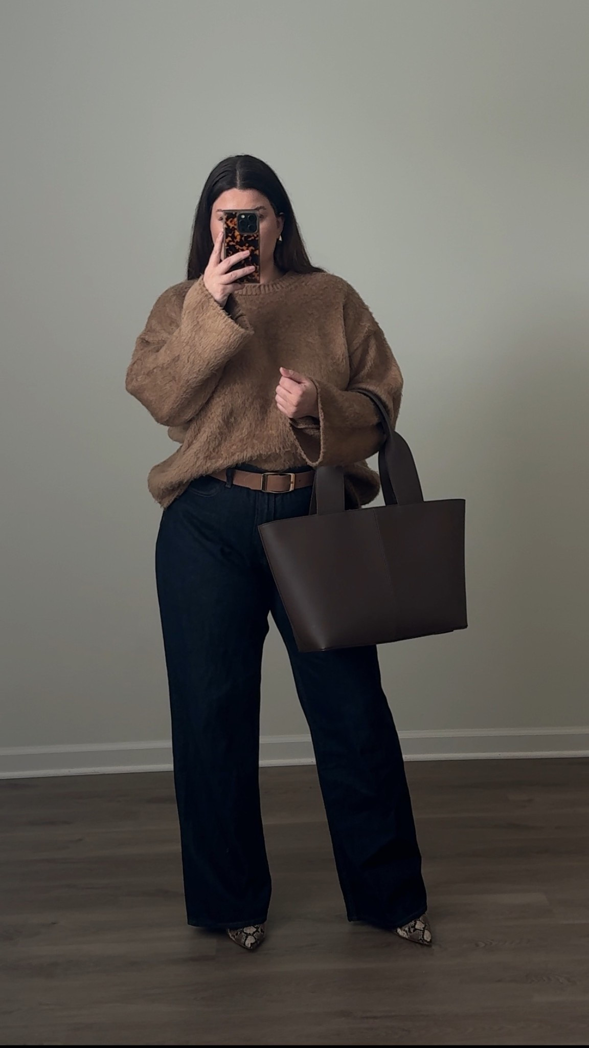 Wearing a 33R in the jeans (on sale through 9/29 with an extra 25% off using code ‘AFLTK’)!

 linking similar sweaters (one on a budget, one a little pricier)

Fall outfit, office outfit, mohair sweater, brown sweater, dark wash jeans, high rise jeans, Abercrombie jeans, freja bag, laptop bag, leather tote, boots, luxury bag

#LTKMidsize #LTKStyleTip #LTKSeasonal