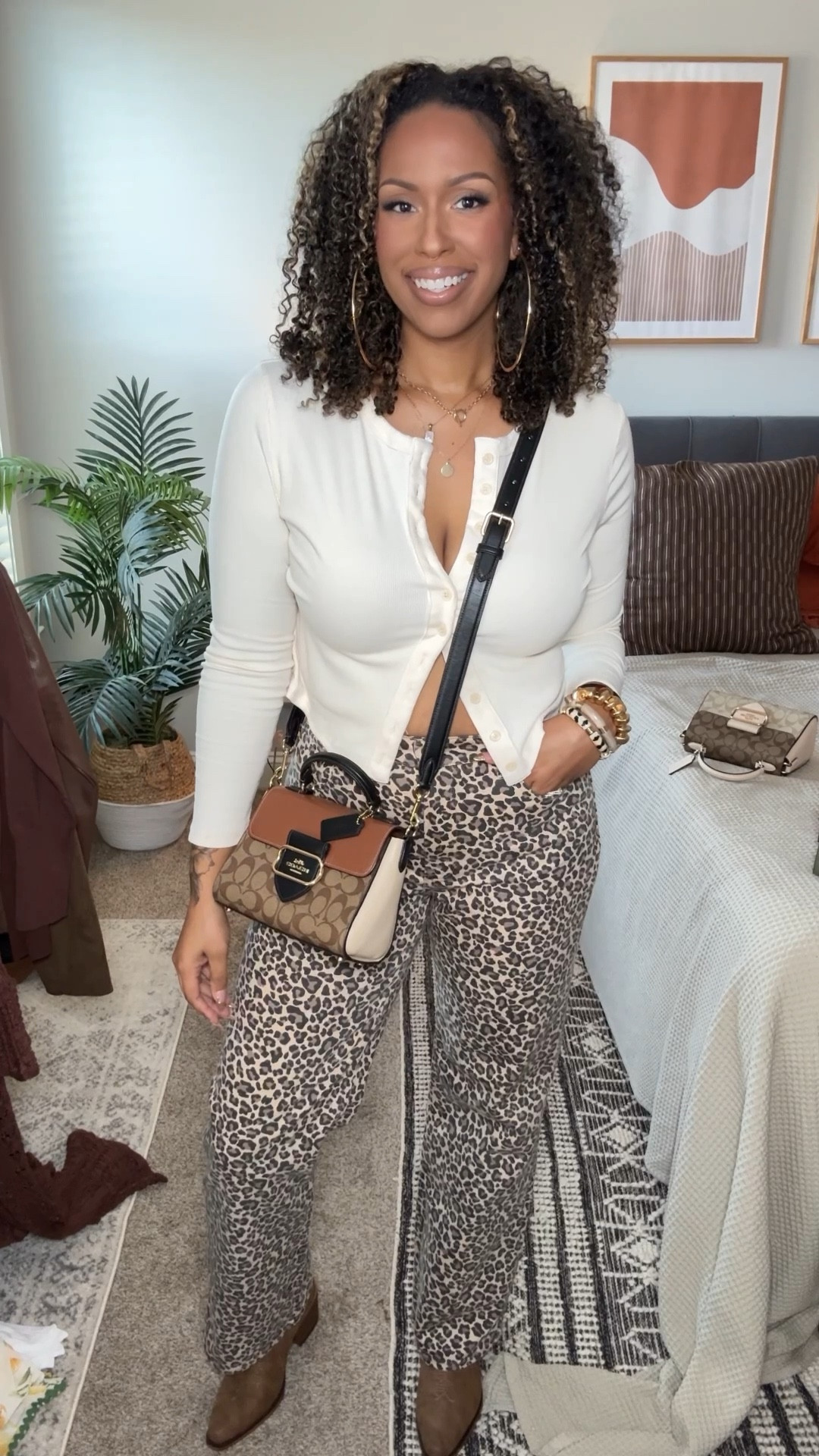 Simple Fall Outfit on a Tall size 12

Hair: Iseehair 

Cardigan: Amazon sleeves are like 1-2 inches too short for my tall girls.

Jeans: Abercrombie 31XL

Cowboy Boots: Amazon 

Accessories: Amazon + Shein

Bag: Coach 

#LTKTall #LTKStyleTip #LTKMidsize