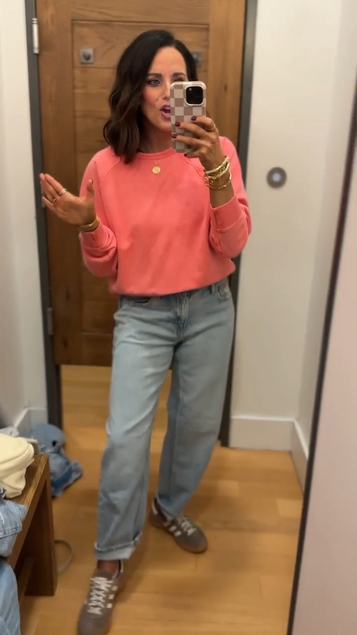 Y’all this sweatshirt is the most fun color!! It’s cozy but the perfect color to carry you from winter to spring! VintagePickin casual outfit inspo American Eagle favorites winter fashion spring transition pieces pink sweatshirt AprilWilks

#LTKSeasonal #LTKmomlife #LTKPetite