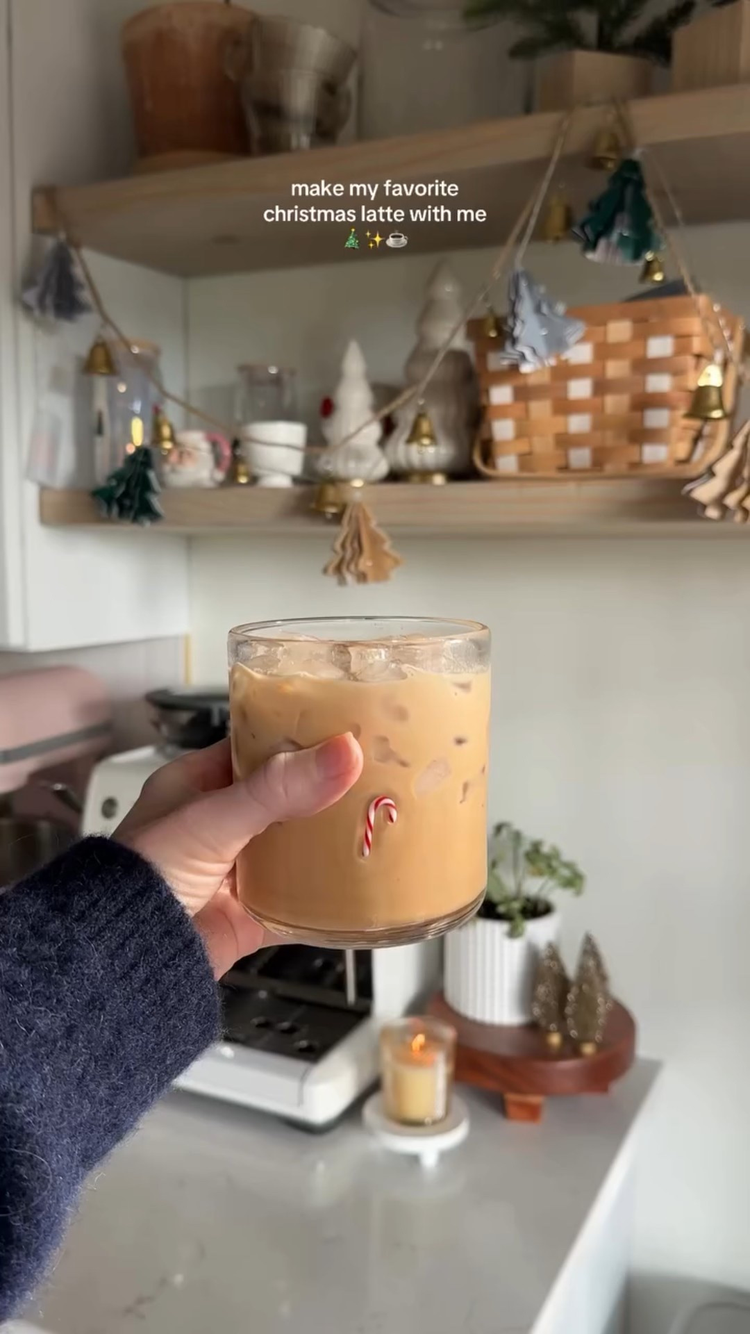 The Christmas latte of my dreams 😭✨☕️🎄

Peppermint Cuban:

-1 Tbsp peppermint syrup
-1 Tbsp sweetened condensed milk

Peppermint Syrup:

1 cup sugar
1/2 cup water
1/2 tsp peppermint extract 

Add sugar & water to a mug/bowl and microwave until melted (about 1 min). Stir in peppermint extract. Store syrup in fridge for up to two weeks!

@breville @target @mccormickspice @eaglebrandmilk #coffeeathome #christmaslatte #peppermintmocha
