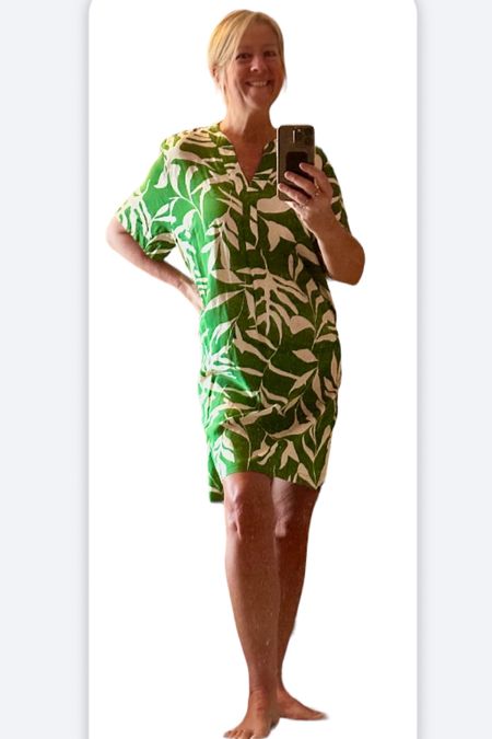 Where is spring??

It sure is taking its time !  

I don’t typically wear green but the print in this dress just caught my eye .  I have a similar dress in yellow and I find both colors very flattering and not a common shade that I wear . 

This 100% viscose dress is a loose fitting pull over your head v neck .  It could be worn as a coverup or a dress .
A belt would add another dimension to it also .   It screams springtime !  

Perhaps if I wear it the weather will follow 😊☀️. 

Dress @hm

#coverup
#loosefitting
#greenwhite
#tropical
#hm
#casual
#springdress


#LTKstyletip #LTKSeasonal #LTKfindsunder50