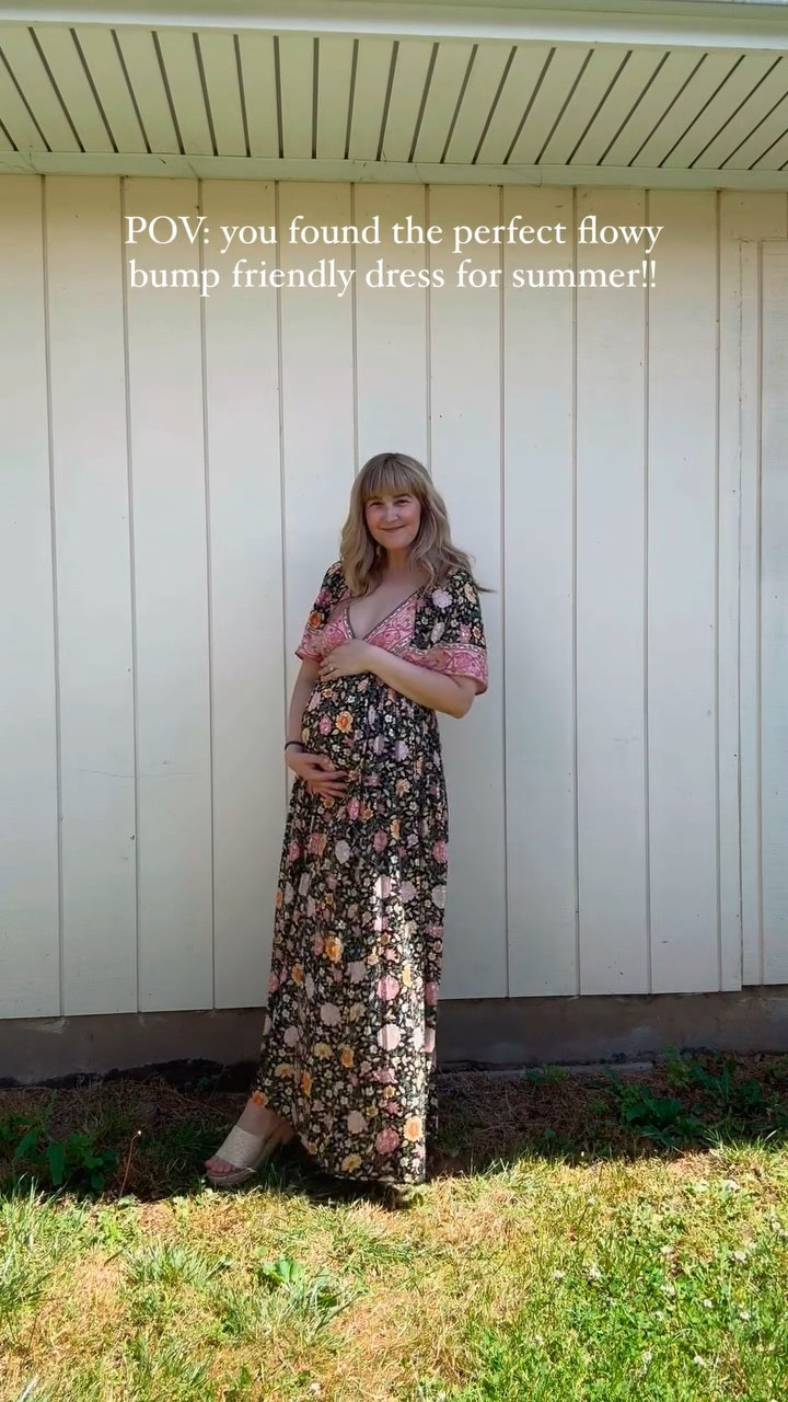 Comment “DRESS” and I will send you a link 🫶 this boho bump friendly dress is the perfect summer staple for any expecting or postpartum mom!! 👏

If you are an expecting mama drop your due date below 👇

#pinkblushmaternity #pinkblushstyleambassador #pinkblush #amazonshoes #amazoninfluencer #