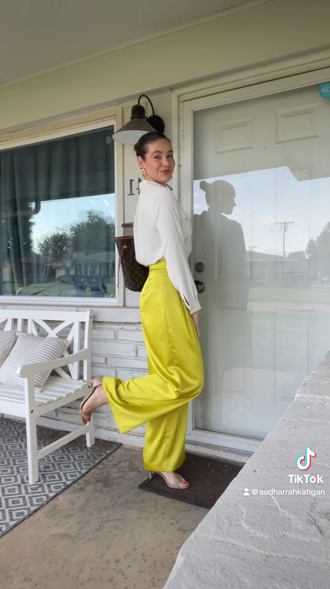 Lime green pants 💚💚💚

#LTKSaleAlert