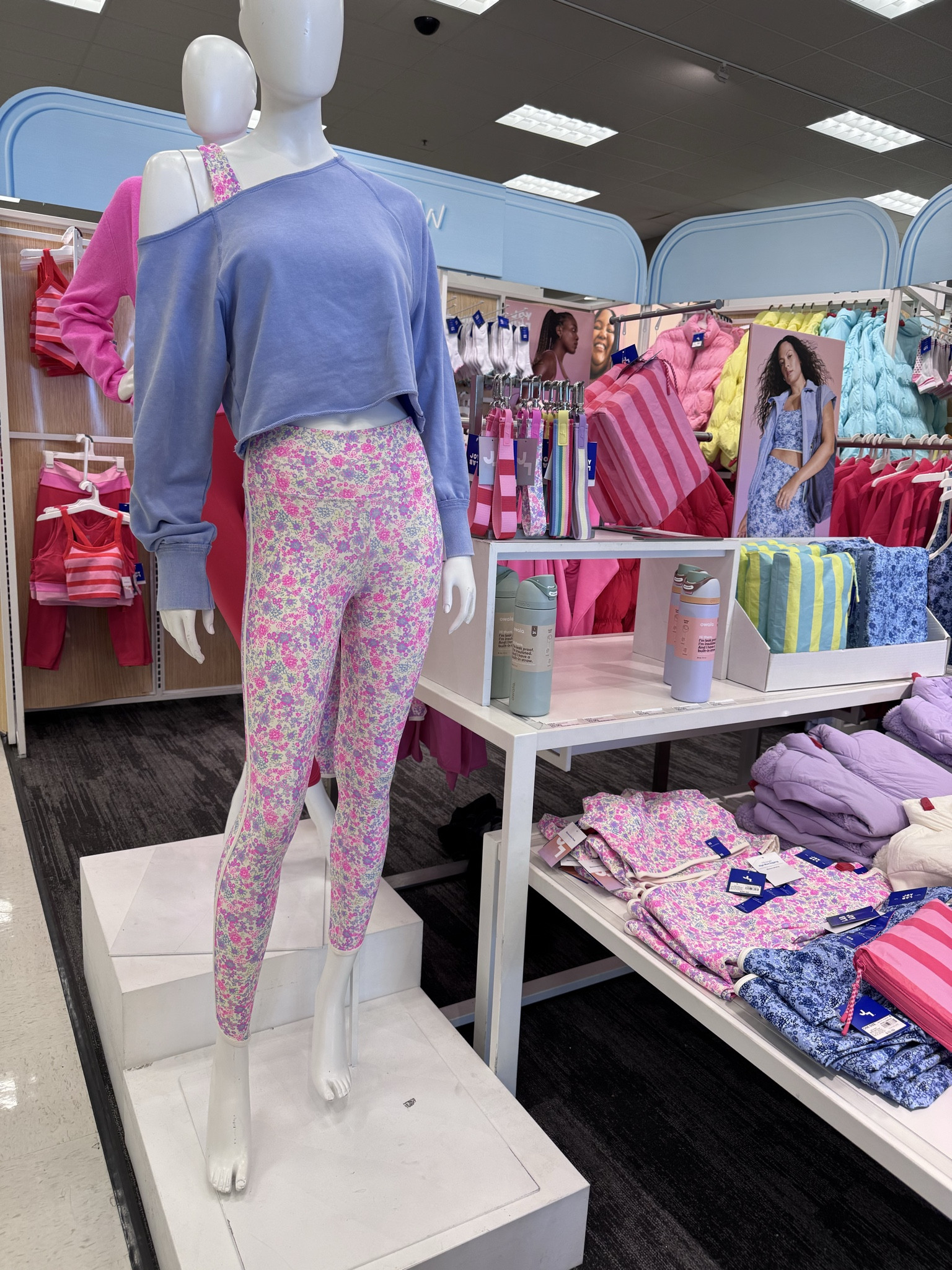 Can we talk about how good this new spring activewear collection is? 🌷 The soft pastel shades are perfectly coordinated, making mix and match sets effortless while still looking polished and put together.

spring activewear drop, pastel workout sets, mix and match activewear, coordinated activewear sets, spring athleisure fashion, women’s workout outfits, pastel gym outfits, cute spring workout clothes, trendy activewear 2025, everyday athleisure outfits, flattering activewear sets, spring fitness fashion, lightweight workout wear, stylish gym clothes, matching pastel activewear,



#LTKSeasonal #LTKfitnessgoals #LTKActive