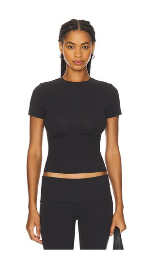 SKIMS Cotton Jersey T-Shirt in Black. - size XS | Revolve Clothing (Global)