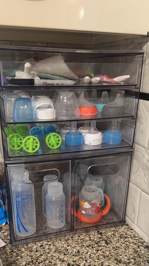 I love this bottle set up. 
It makes it sooooo easy to keep things organized and put away!! 


#LTKKids #LTKBaby #LTKHome